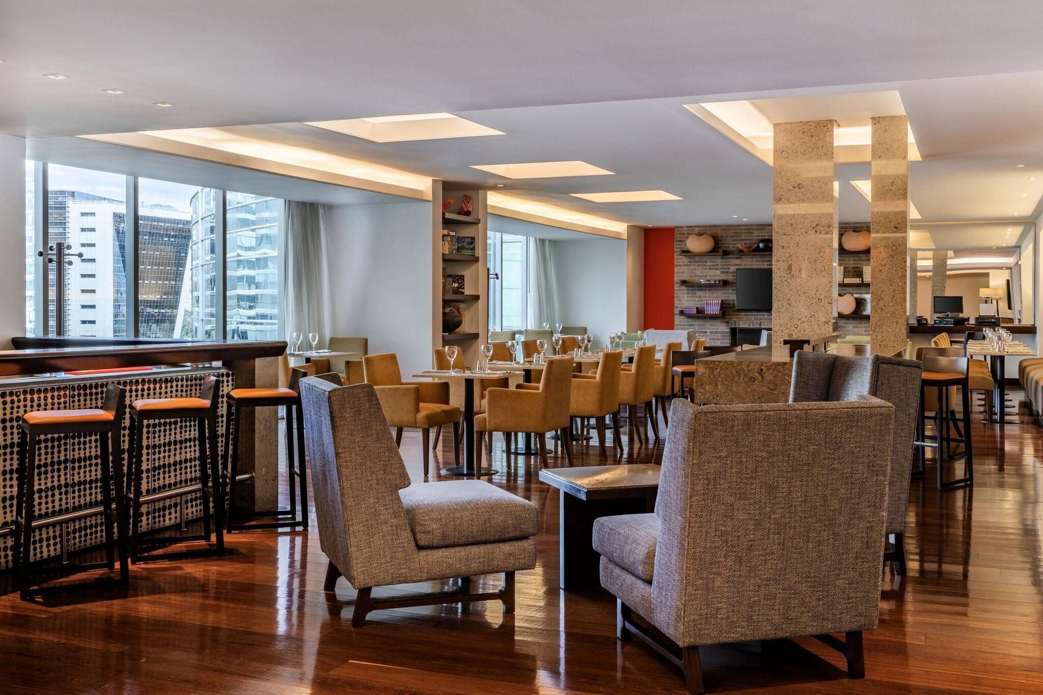 Studio Executive King Bed