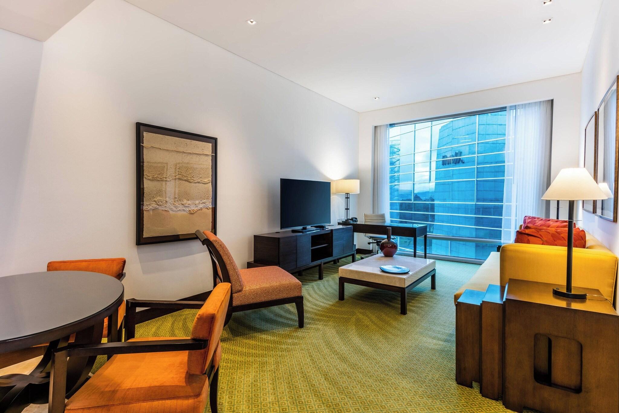 Studio Executive King Bed