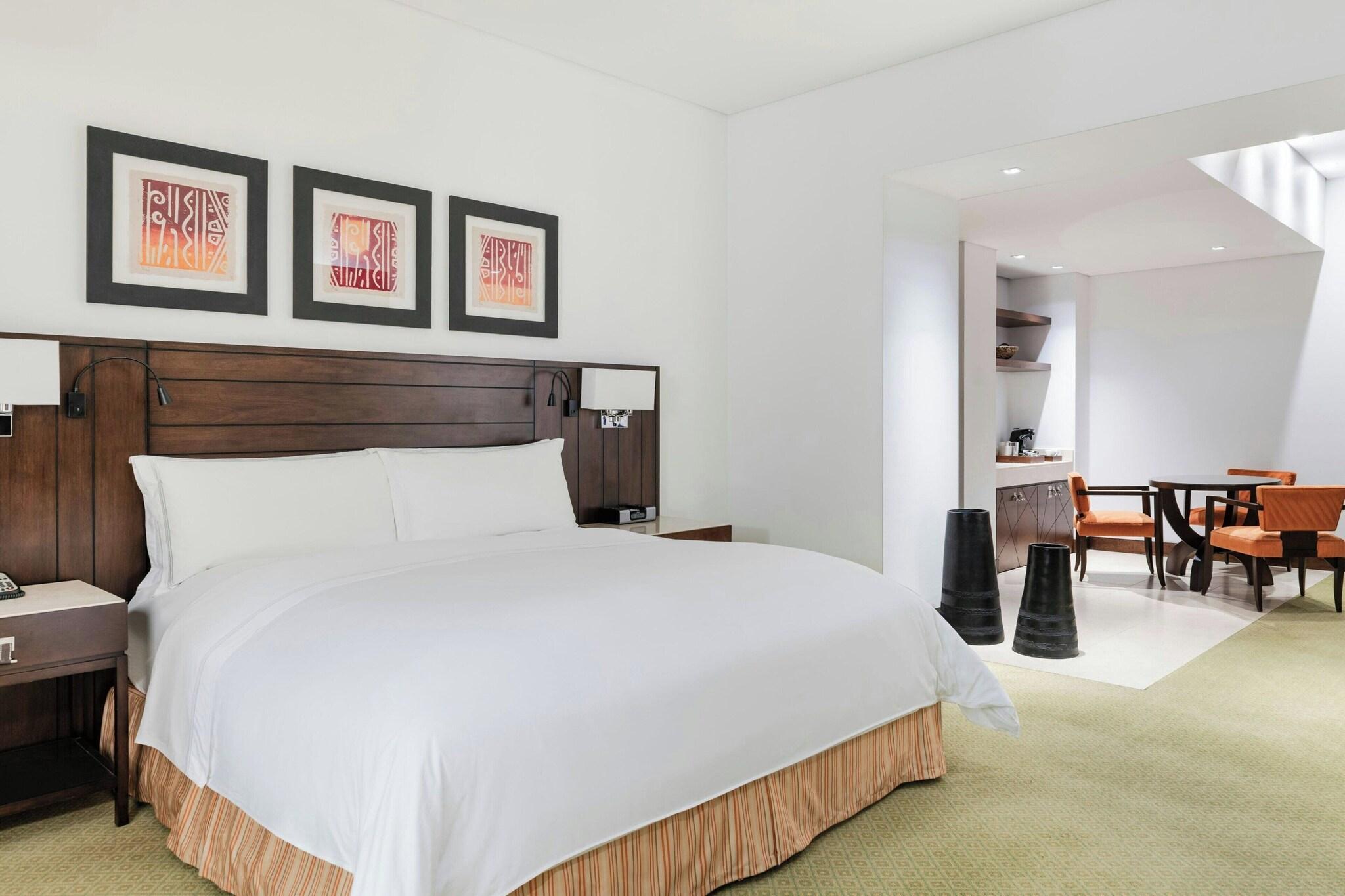 Studio Executive King Bed