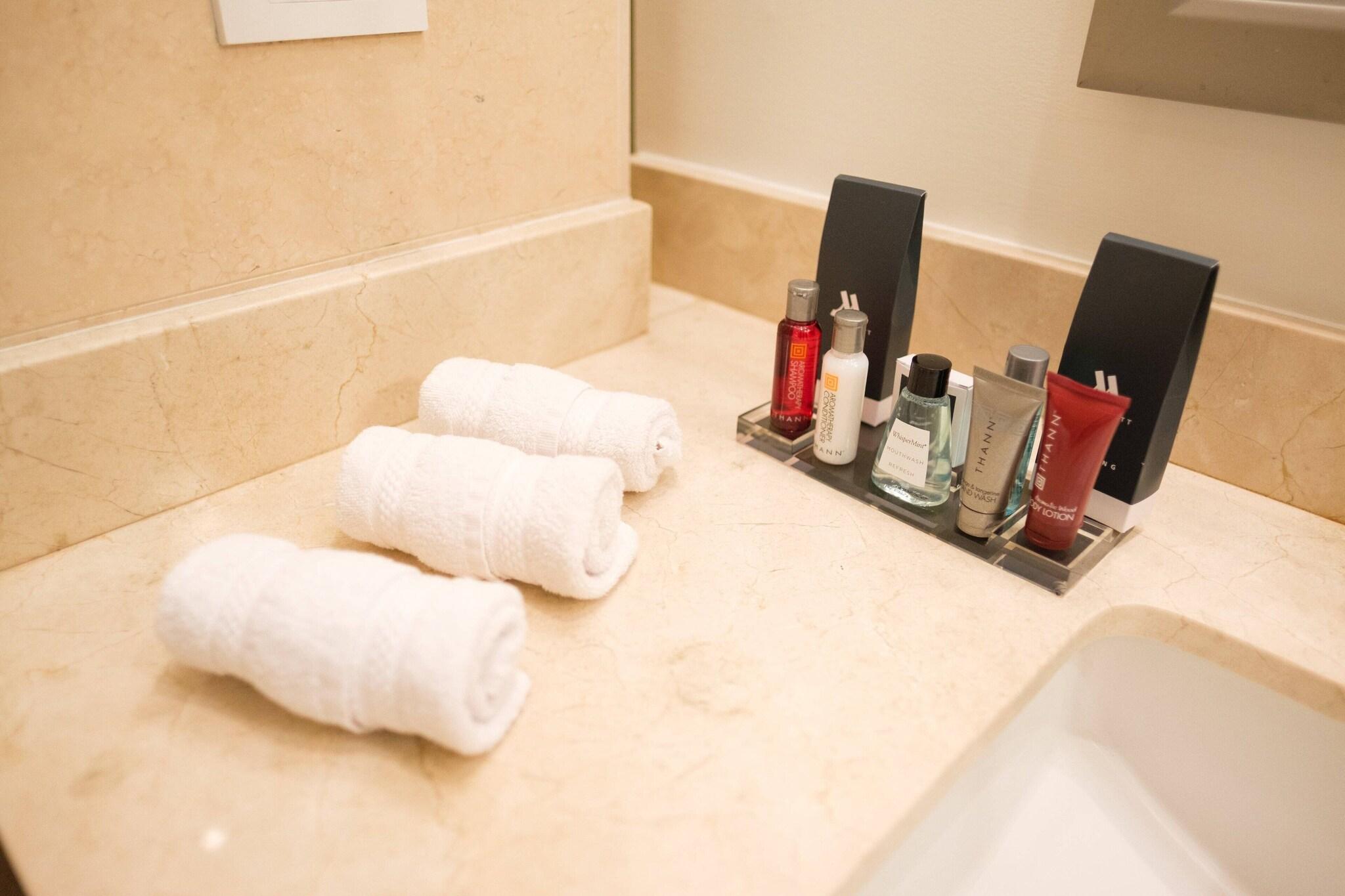 Studio Executive King Bed