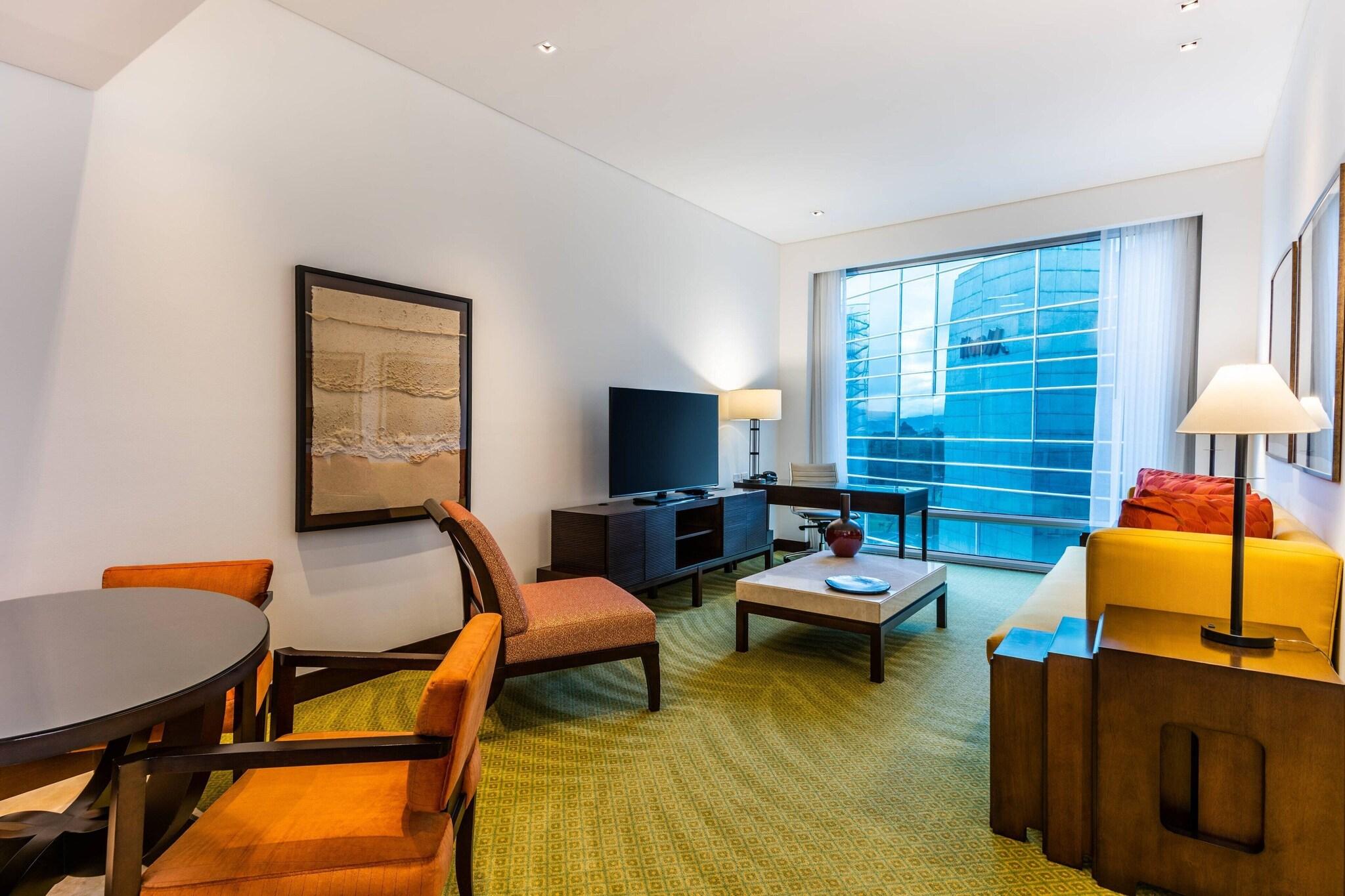 Studio Executive King Bed