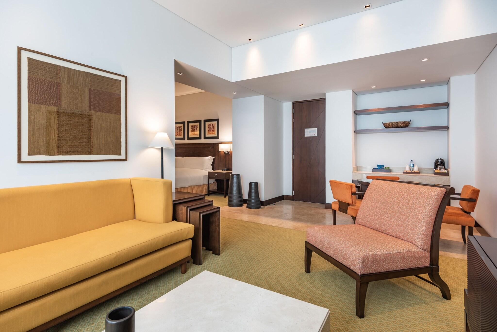 Studio Executive King Bed