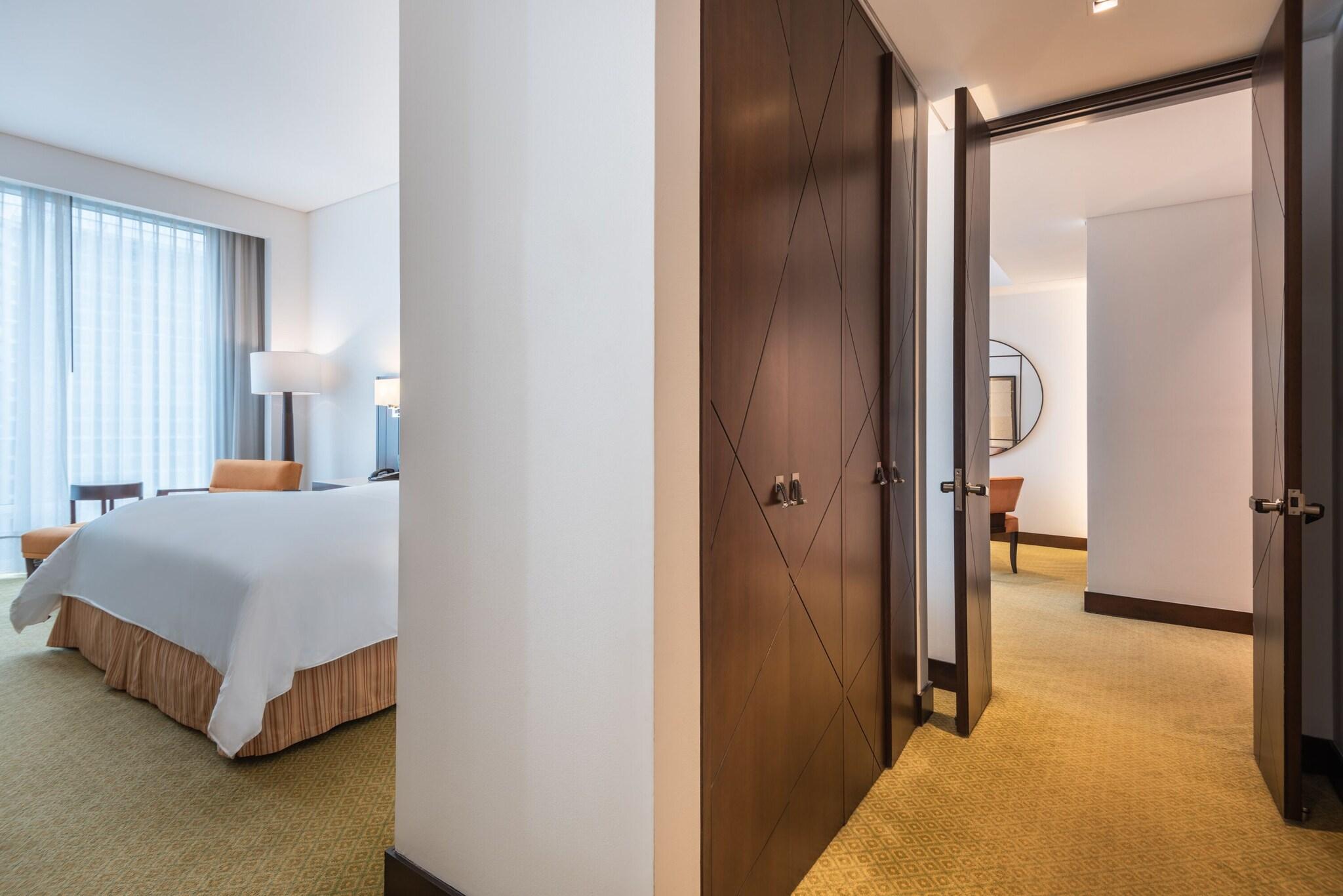 Junior Suite King Bed One Bedroom 