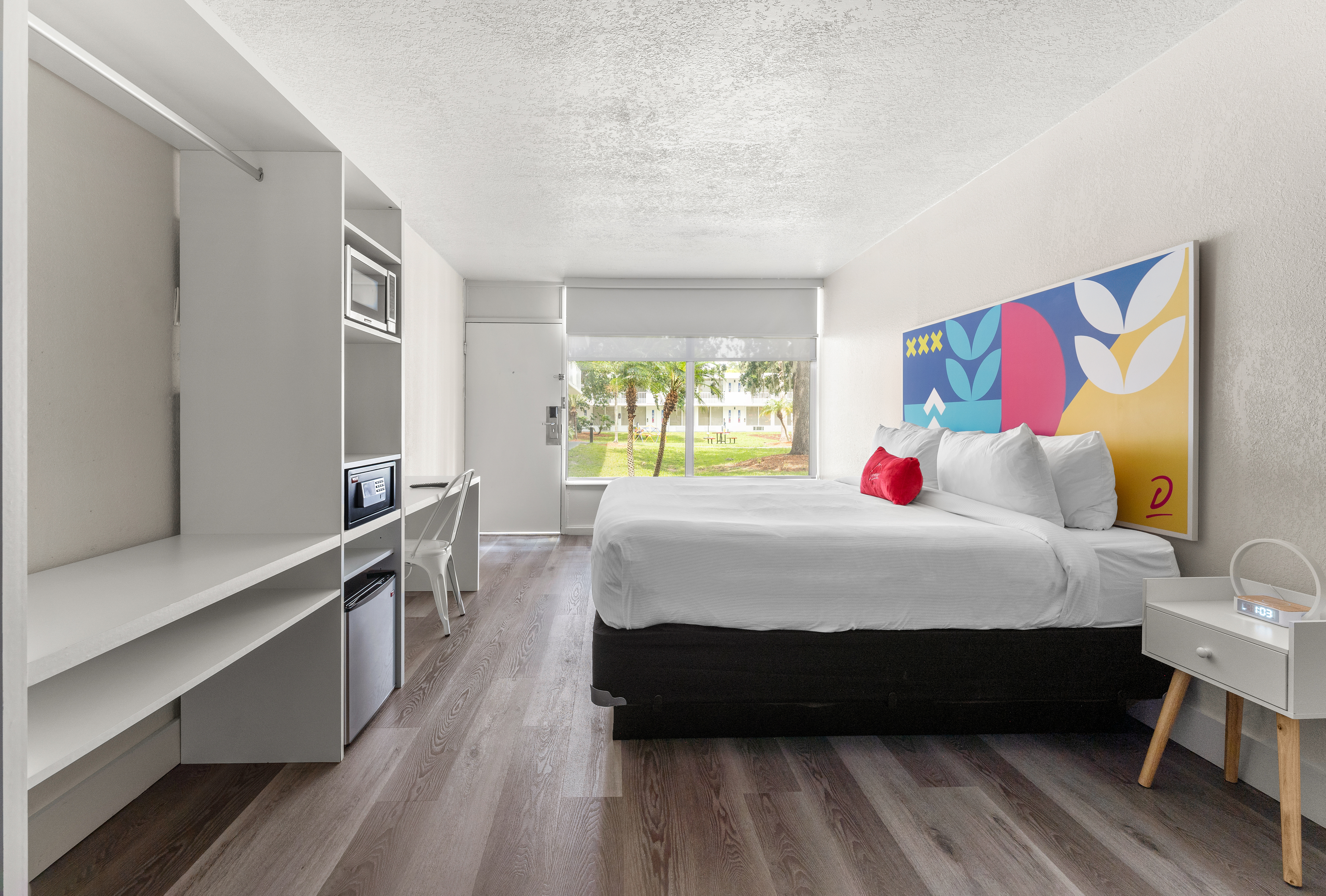 Double Pool View King Bed