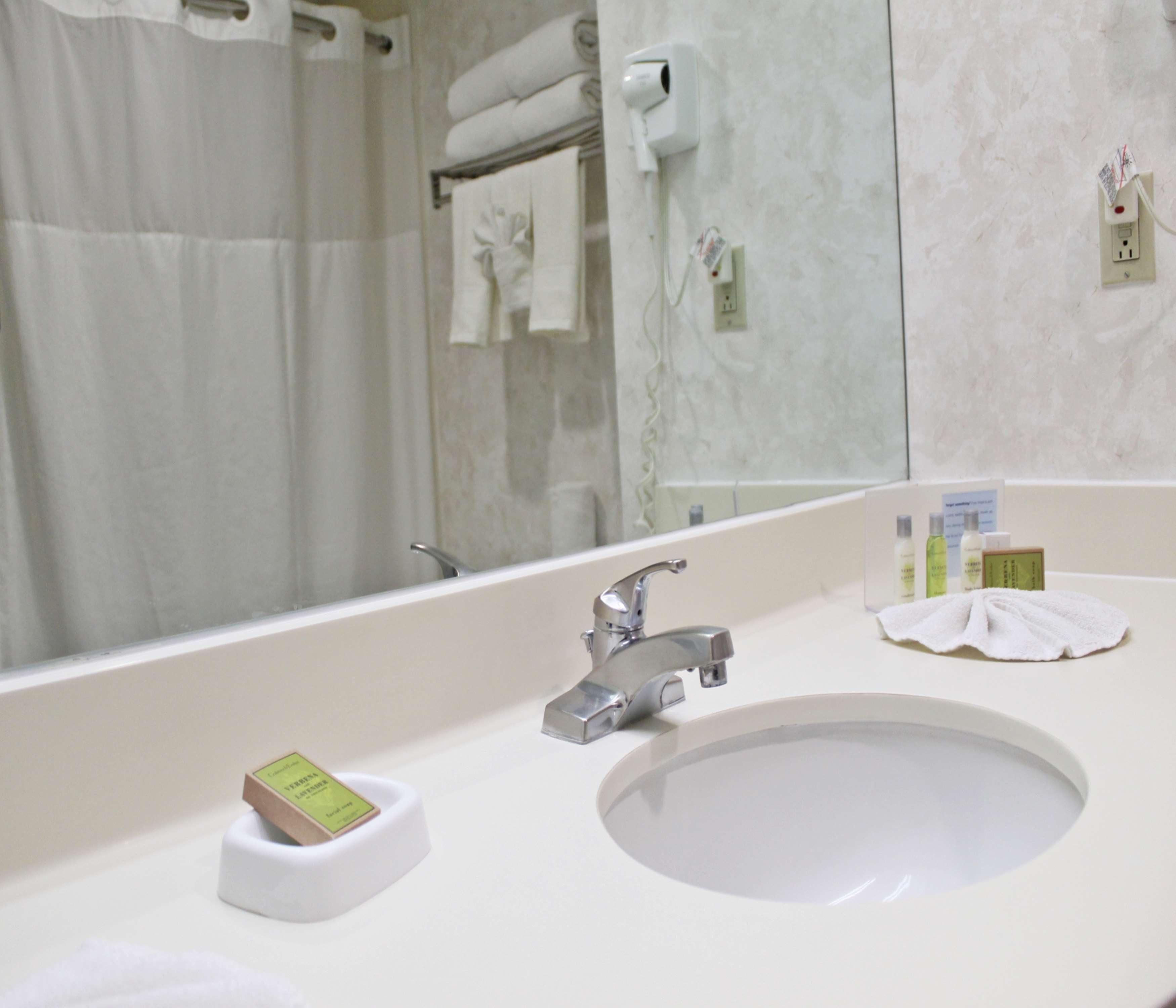 Double Deluxe King Bed