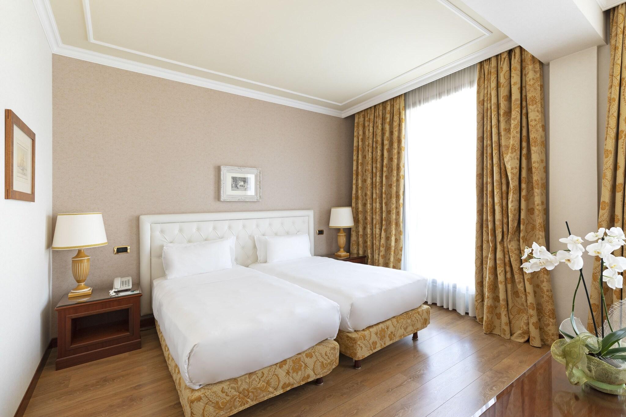 Double Superior King Bed