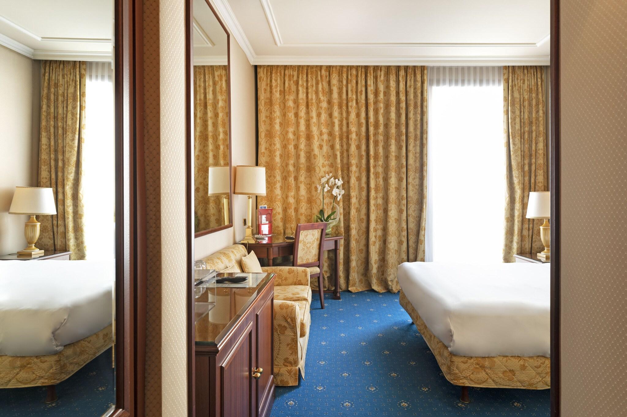 Double Classic King Bed