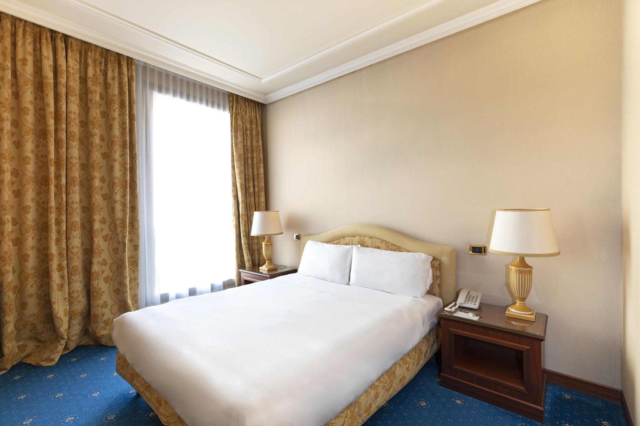 Double Classic King Bed