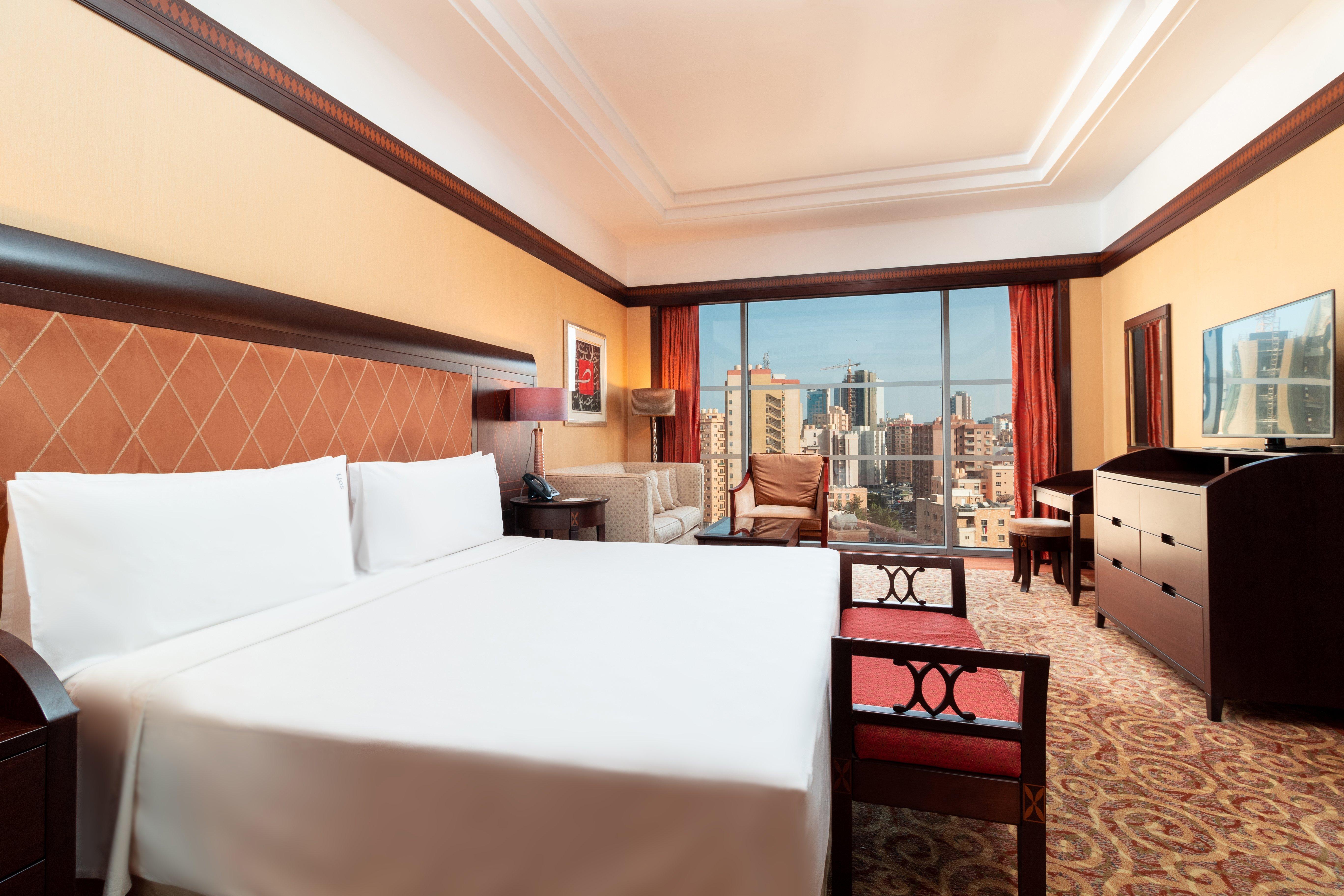 Suite Pool View King Bed