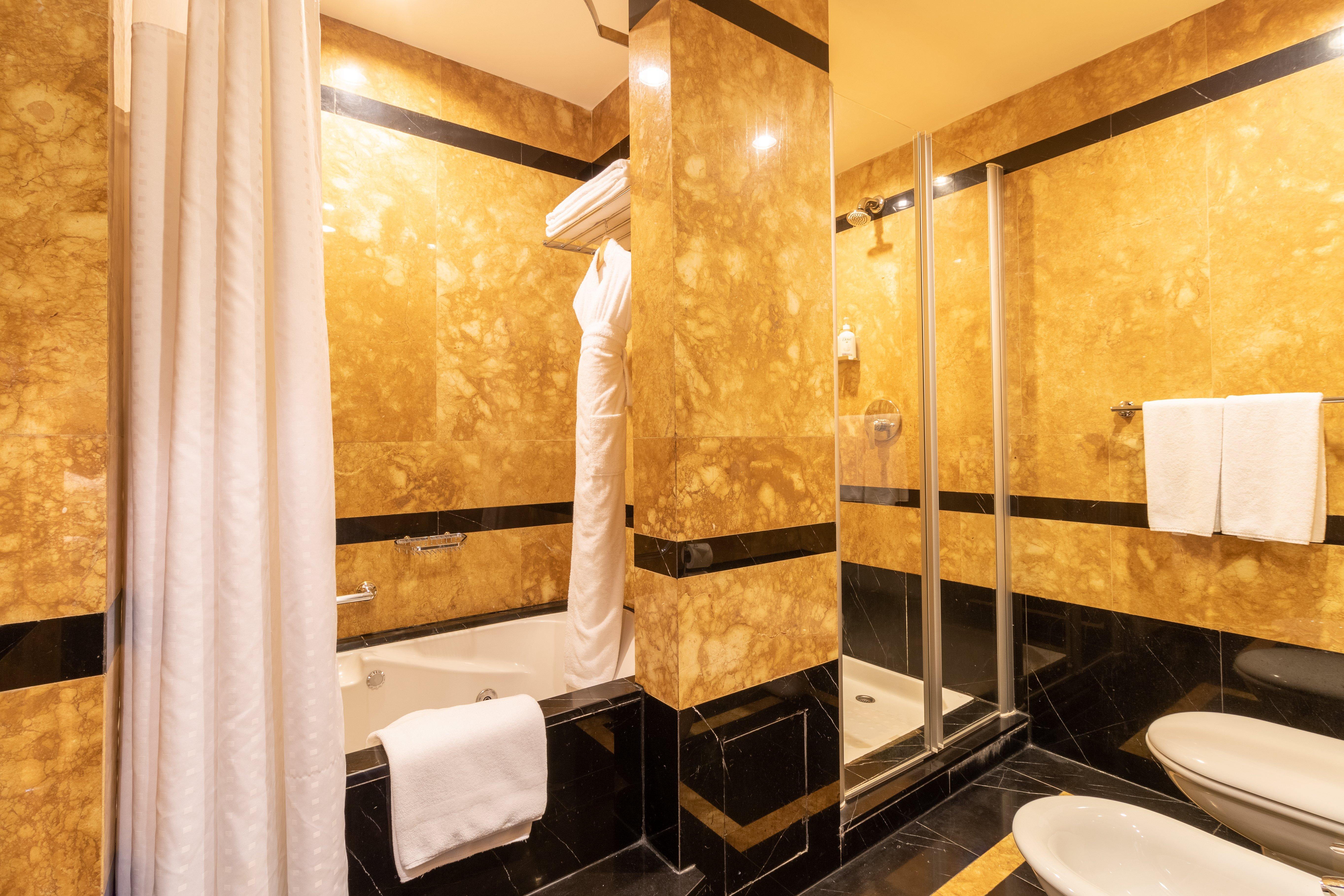 Suite Sea View King Bed