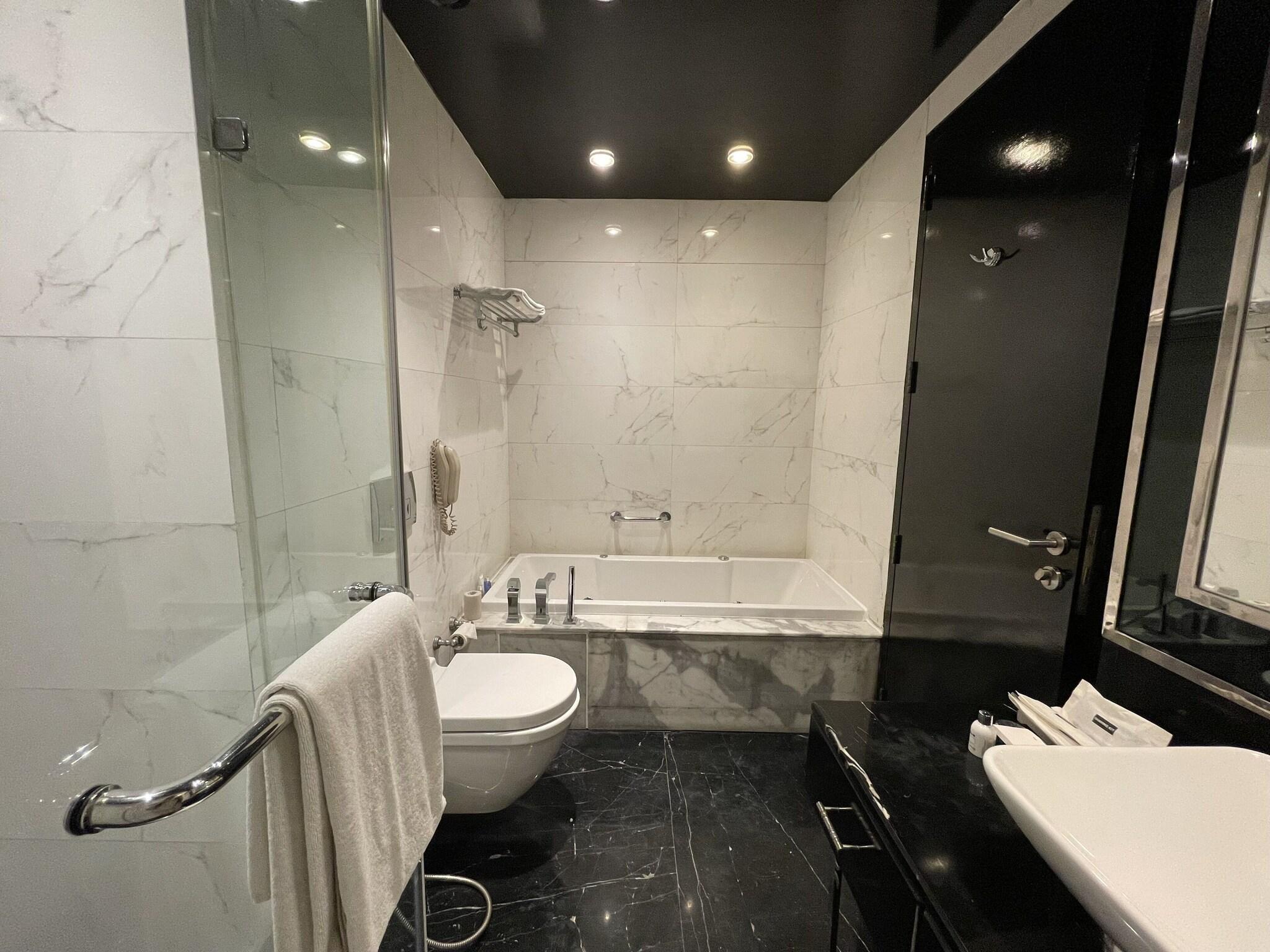 Double Business King Bed