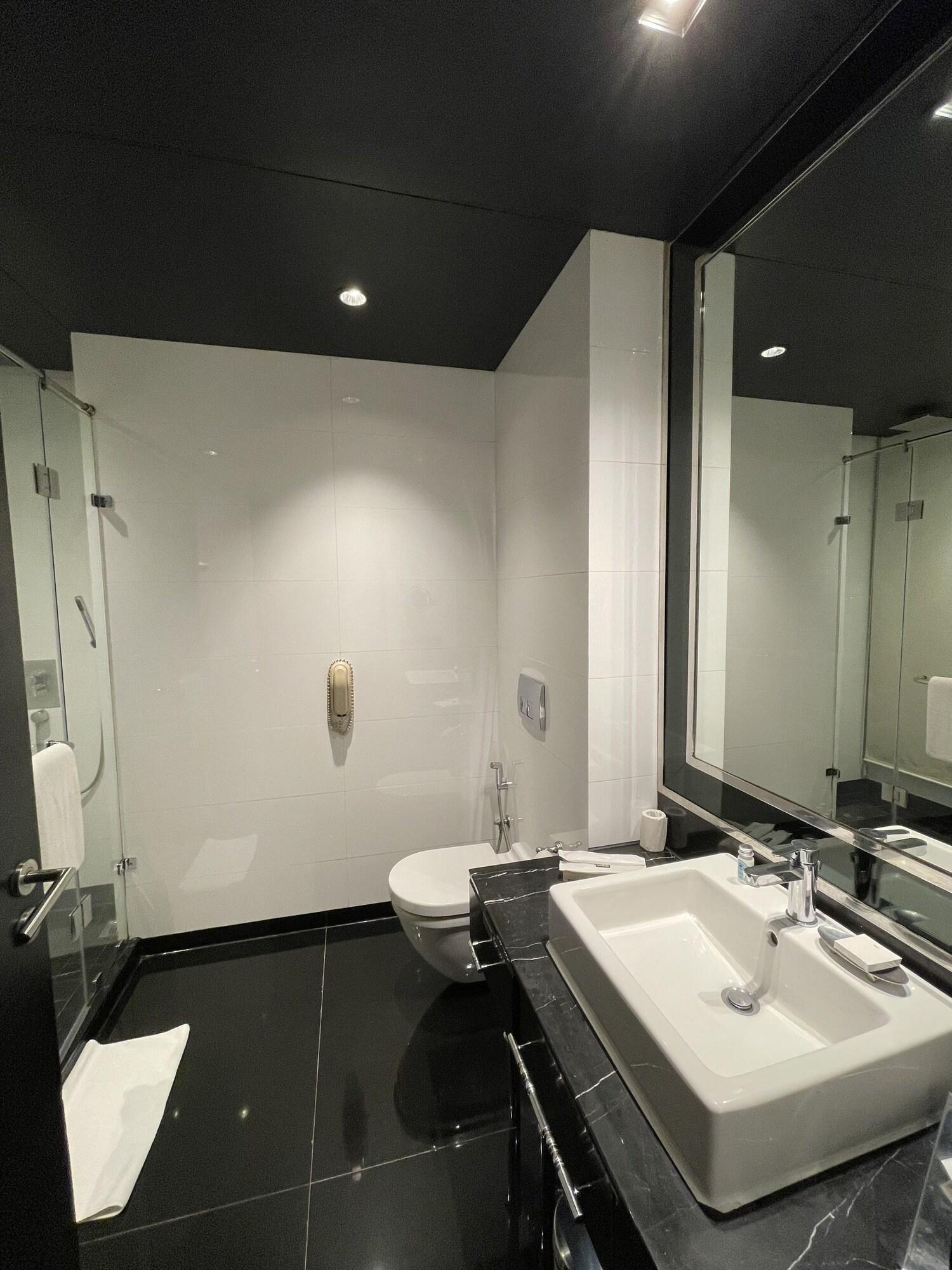 Junior Suite King Size Bed