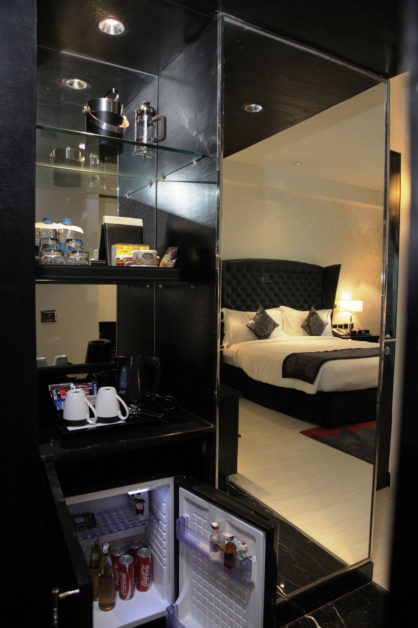 Junior Suite King Size Bed