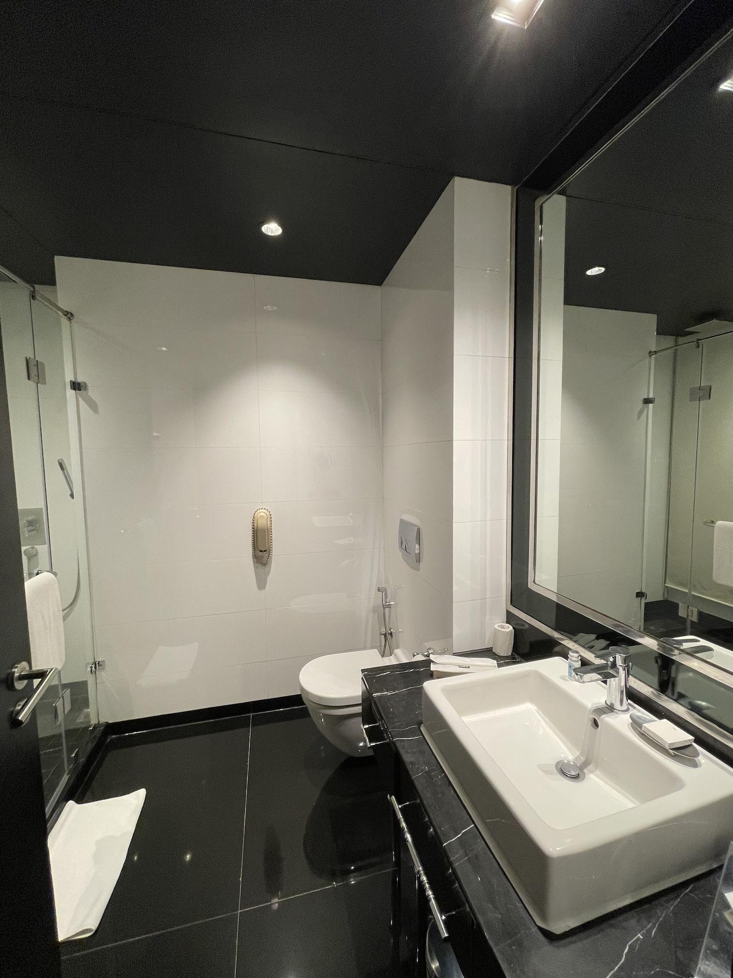 Junior Suite King Size Bed