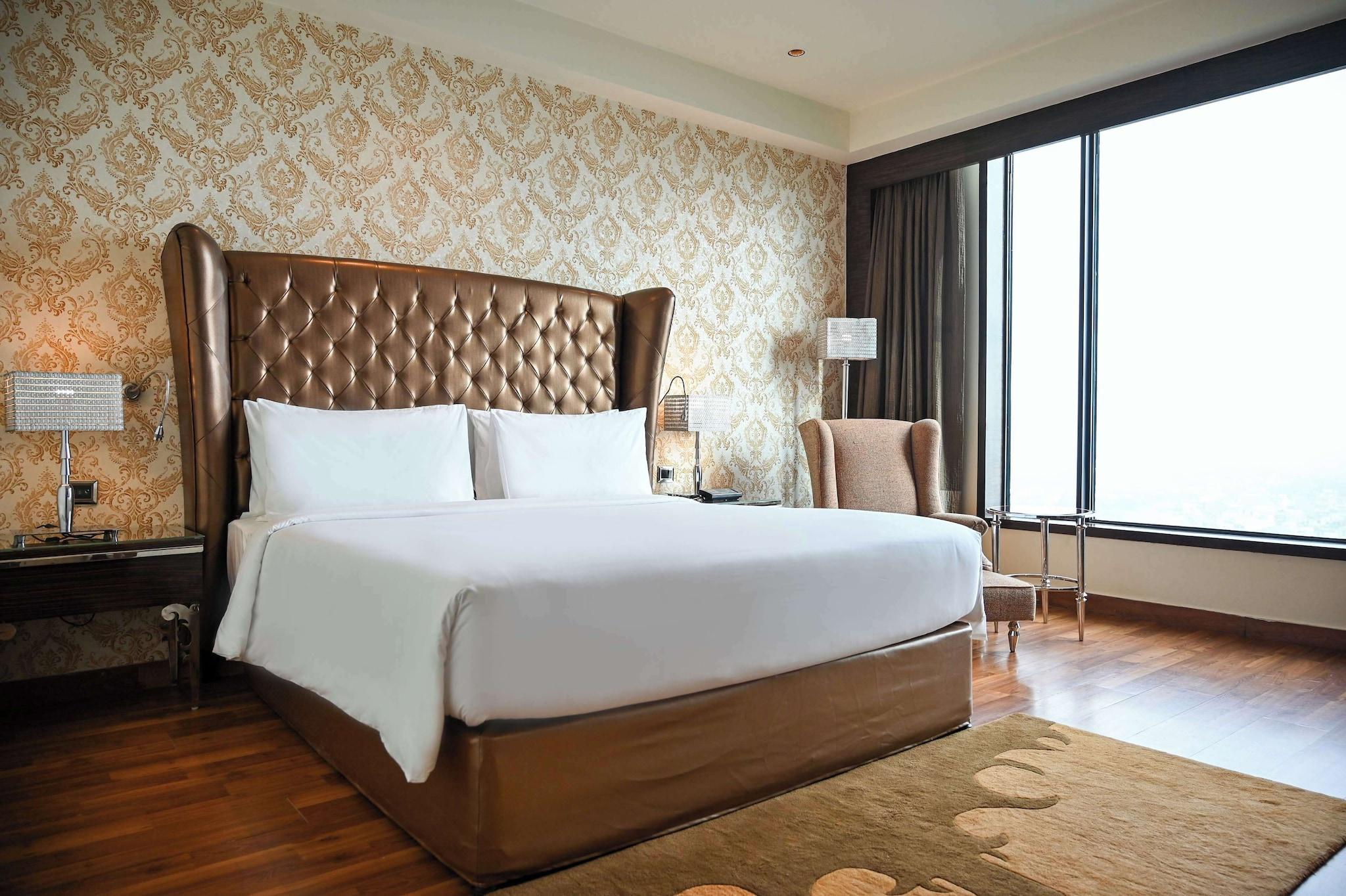 Double Business King Bed