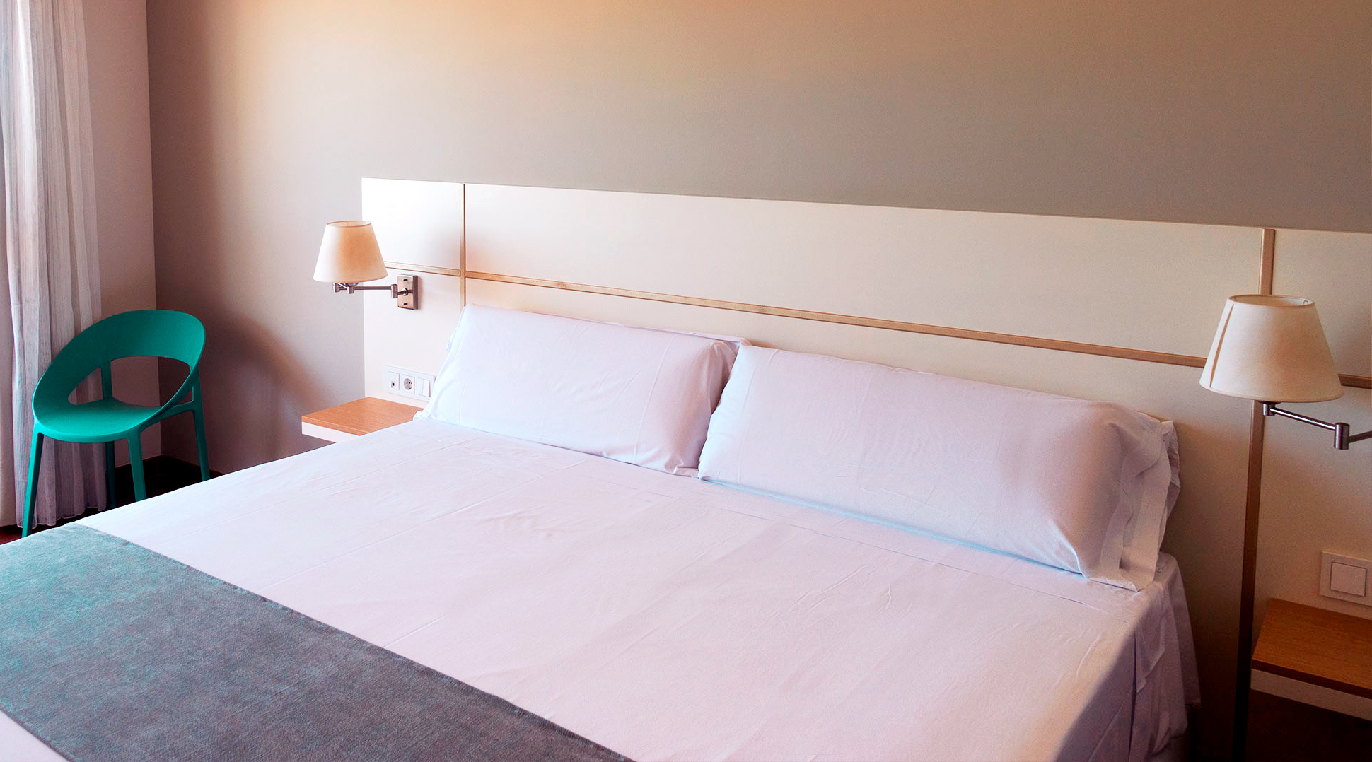 Double or Twin Side Sea View