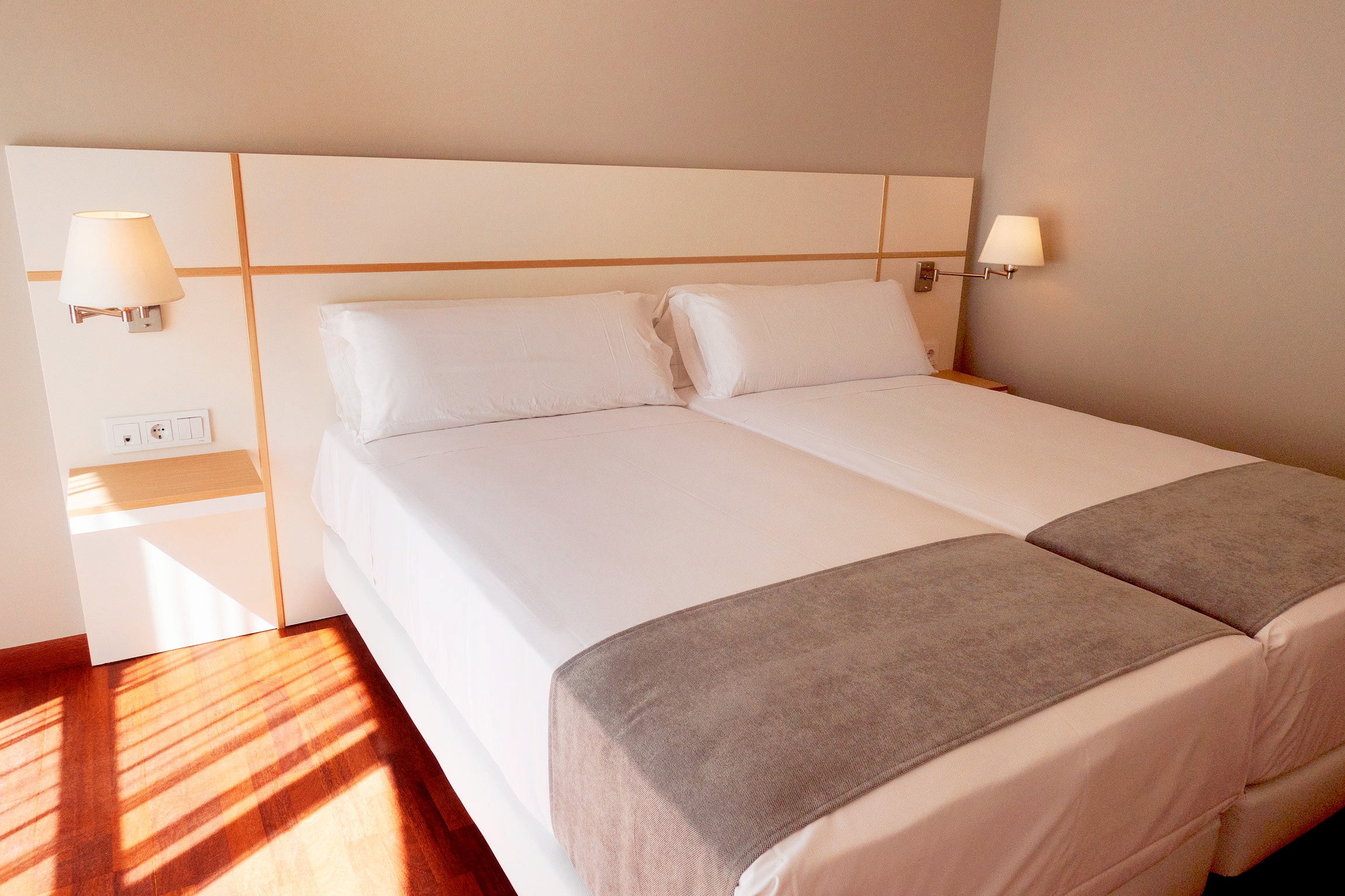 Double or Twin Side Sea View