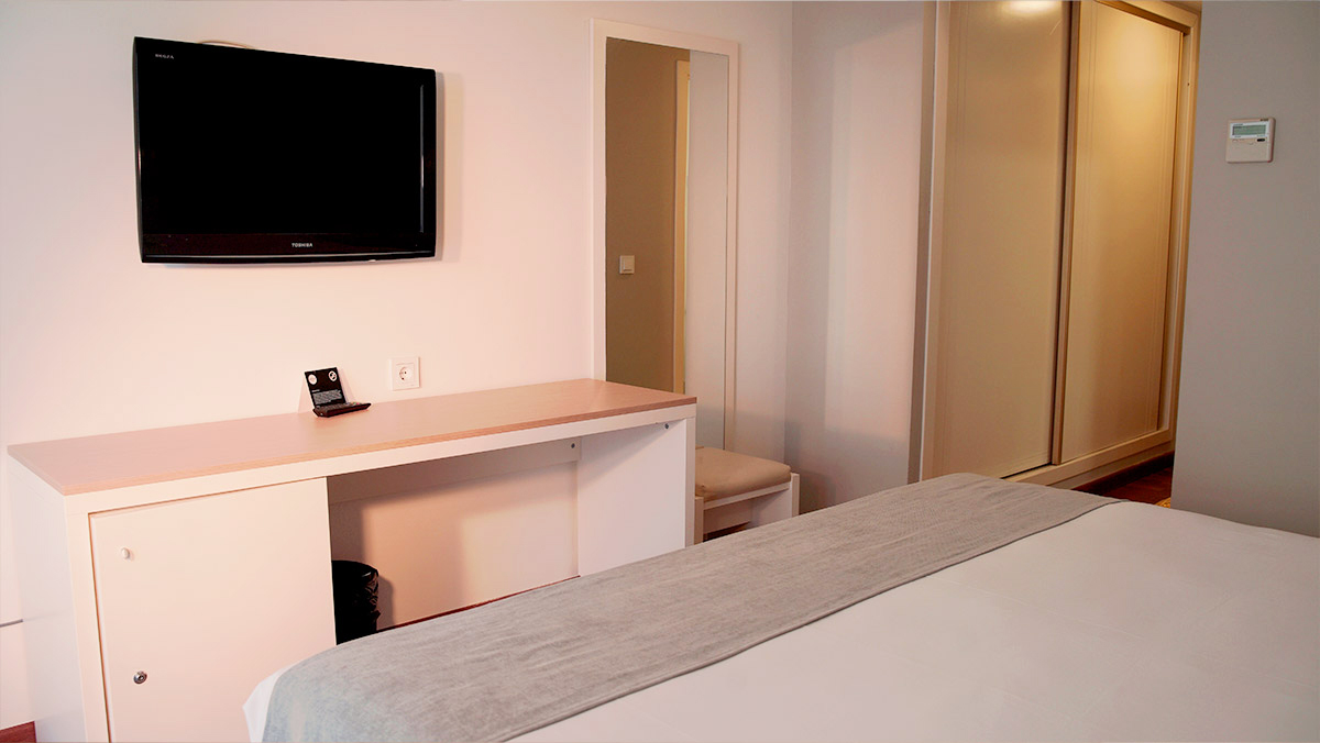 Double or Twin Side Sea View