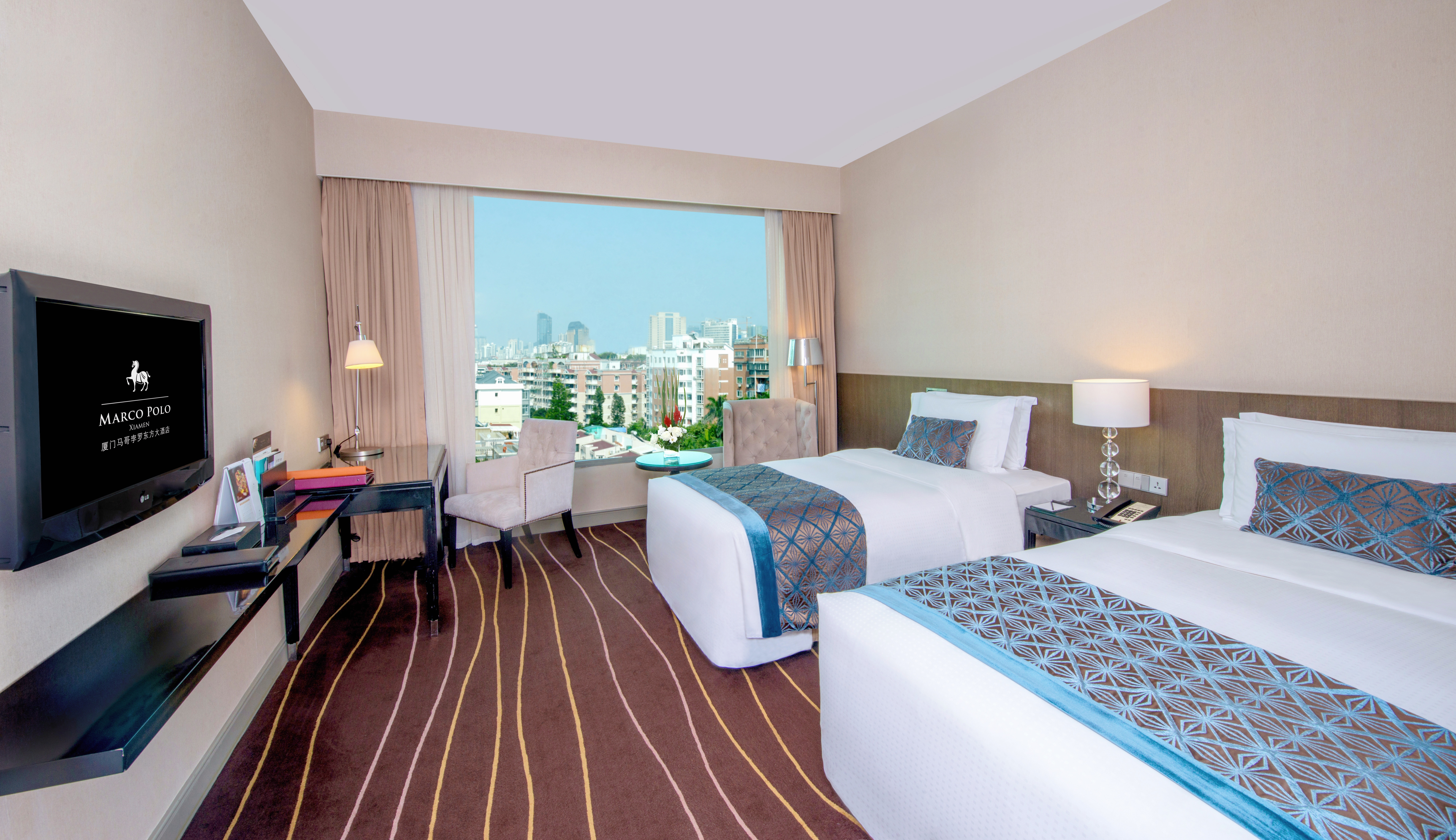 Twin Deluxe City View