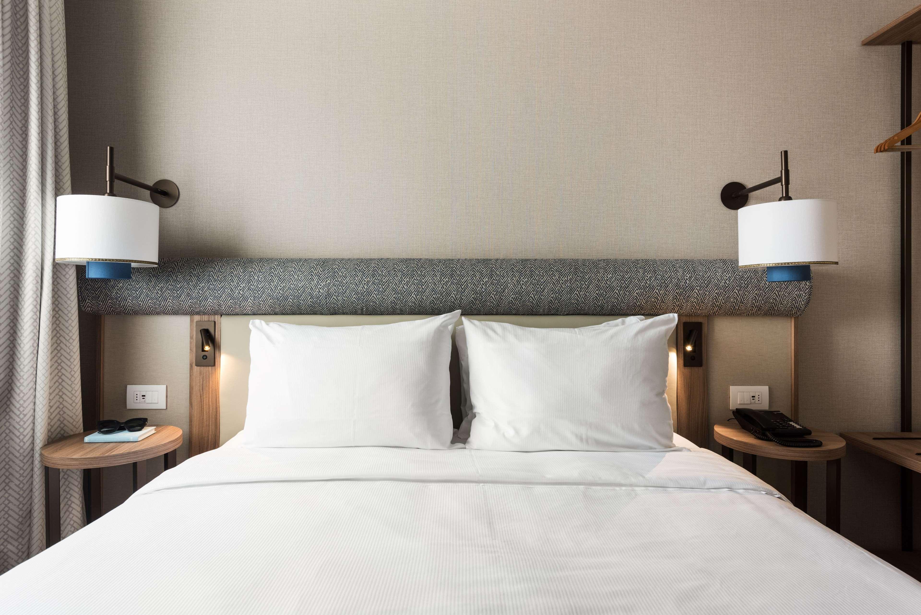 Double Guest Room Queen Bed