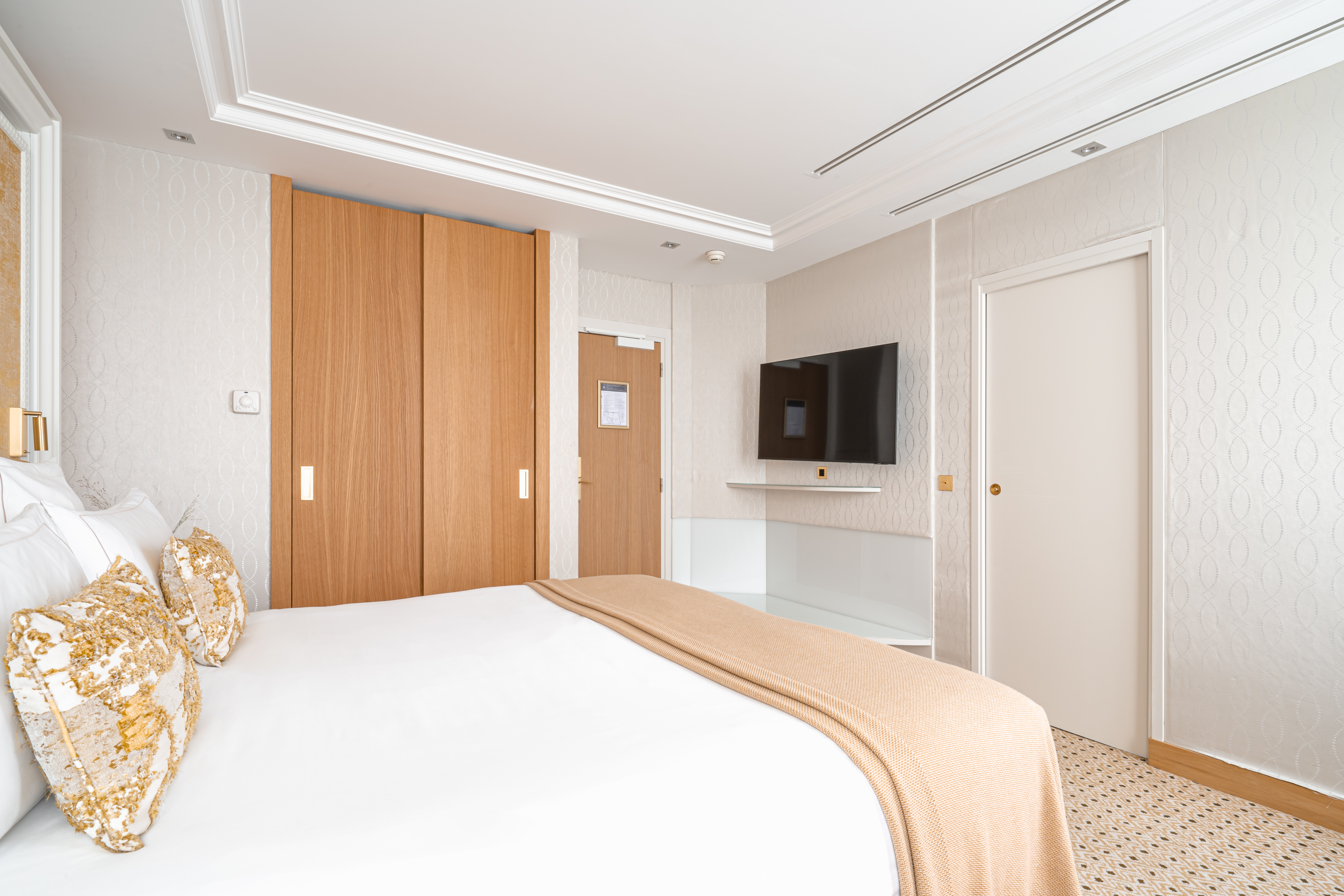 Double or Twin Executive