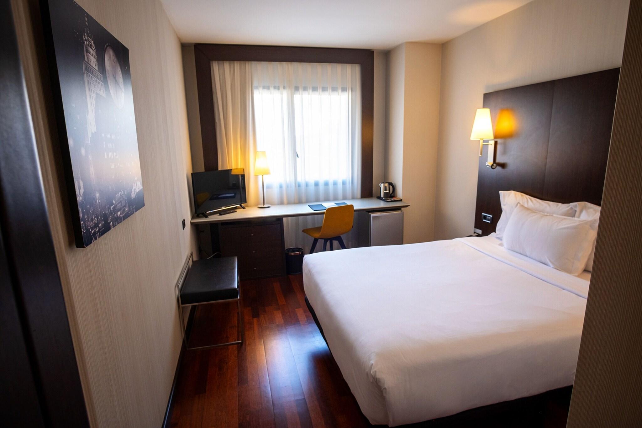 Double Single Queen Size Bed