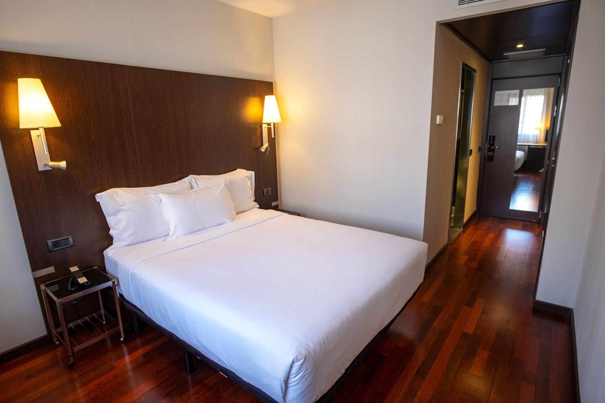 Double Queen Size Bed