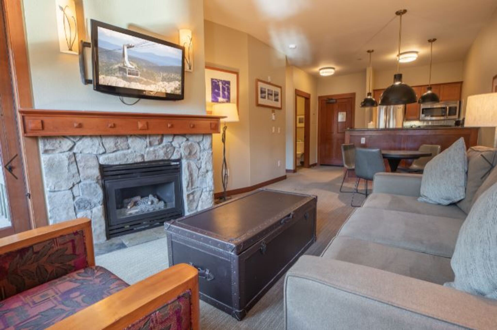 Double King Bed One Bedroom 