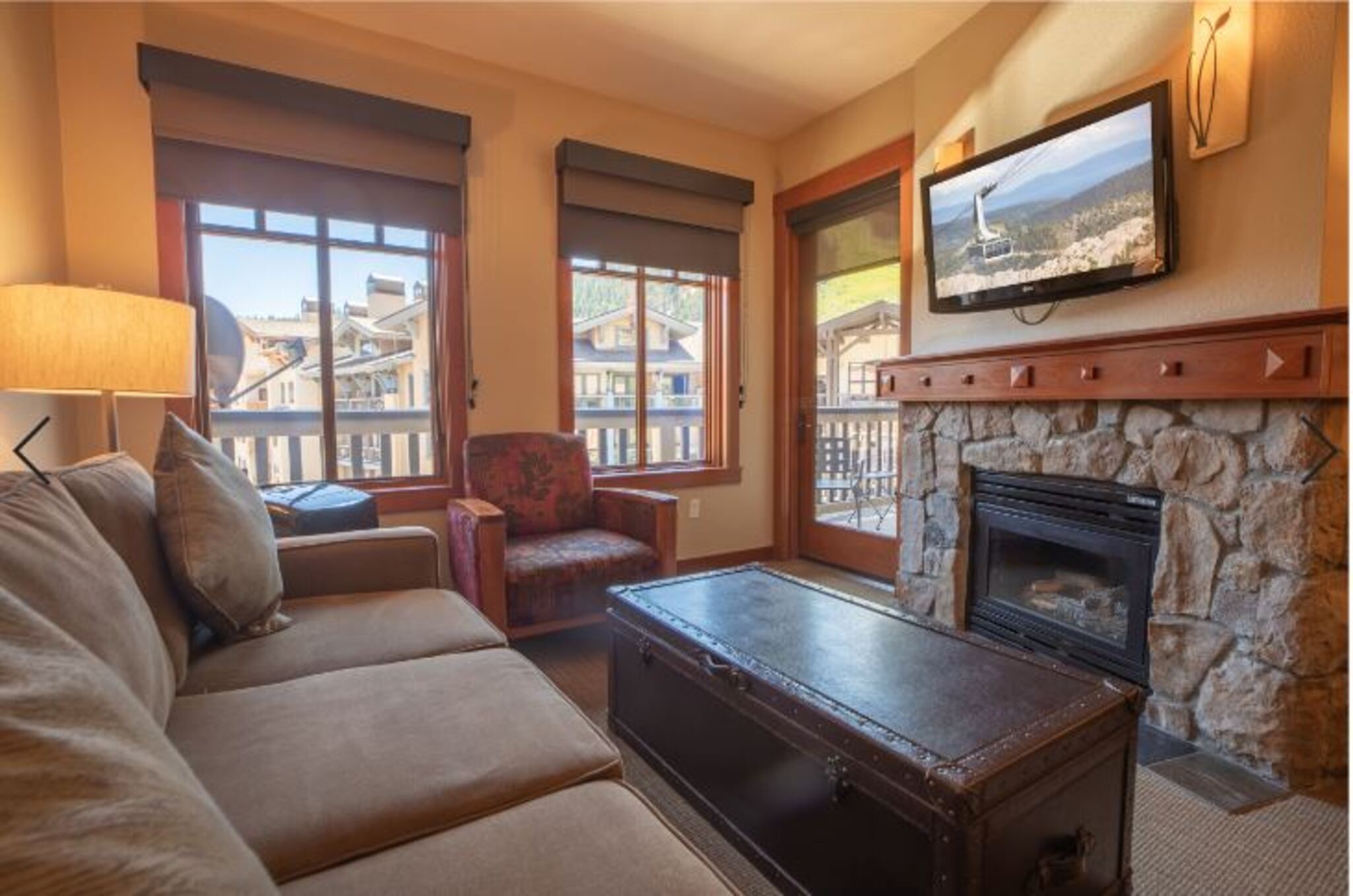 Double King Bed One Bedroom 