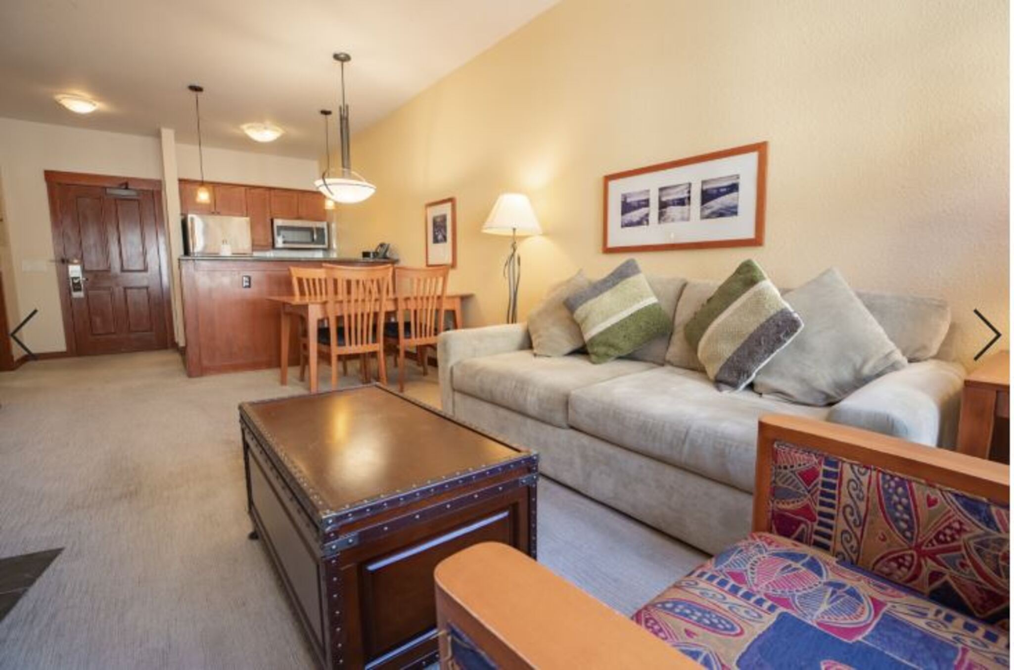 Double King Bed One Bedroom 