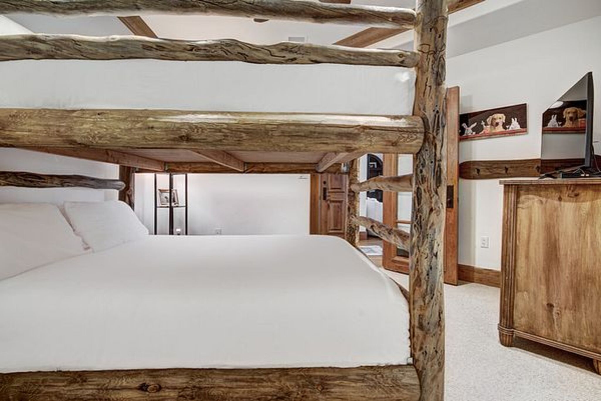 Double or Twin One Bedroom