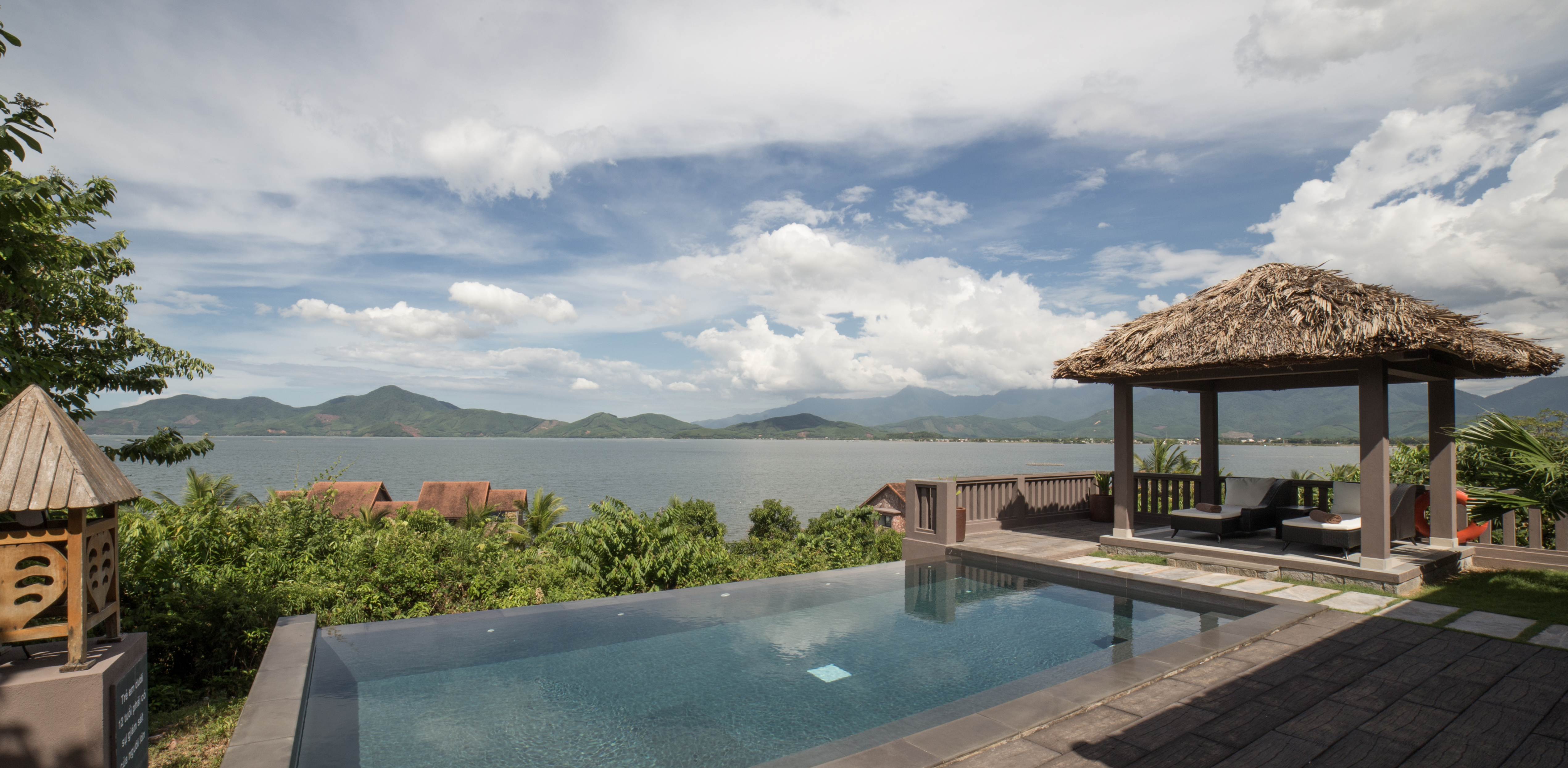 Villa Pool View