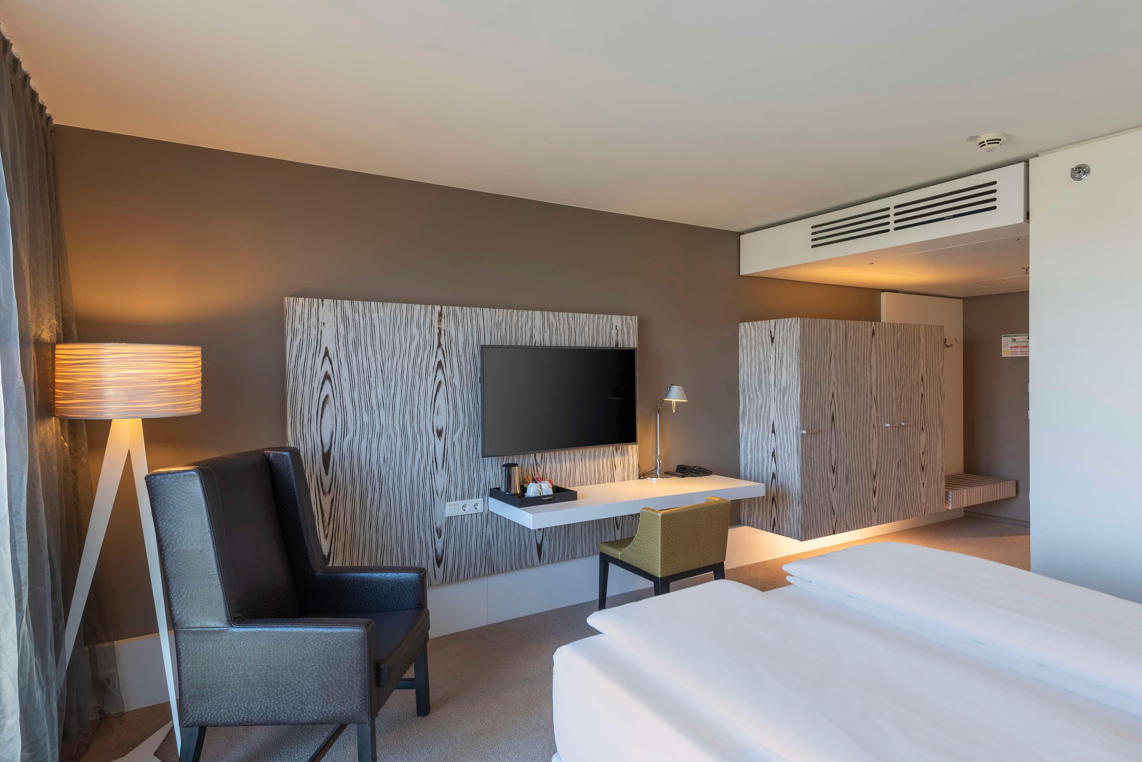 Double Guest Room King Bed