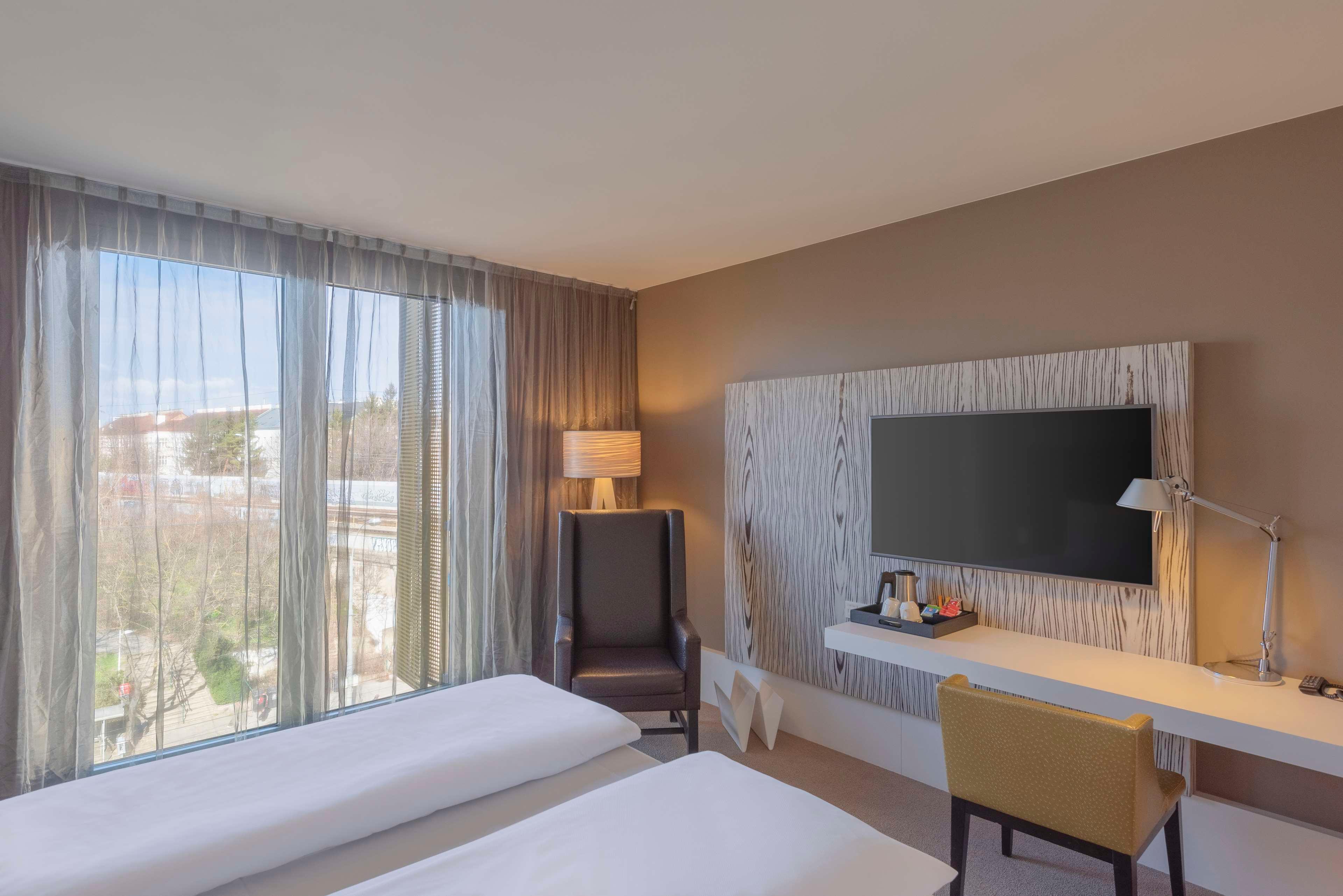 Double Guest Room King Bed