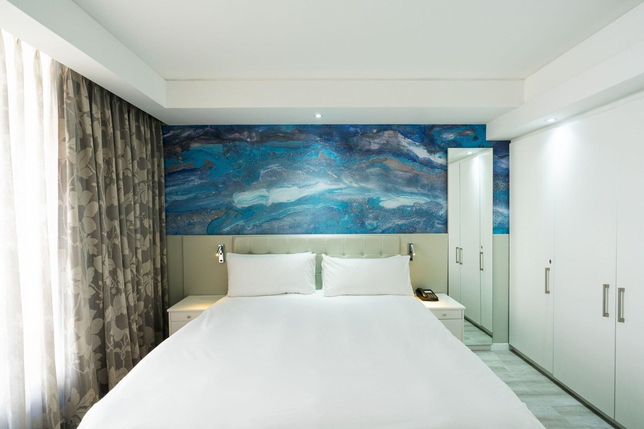 Apartment King Size Bed