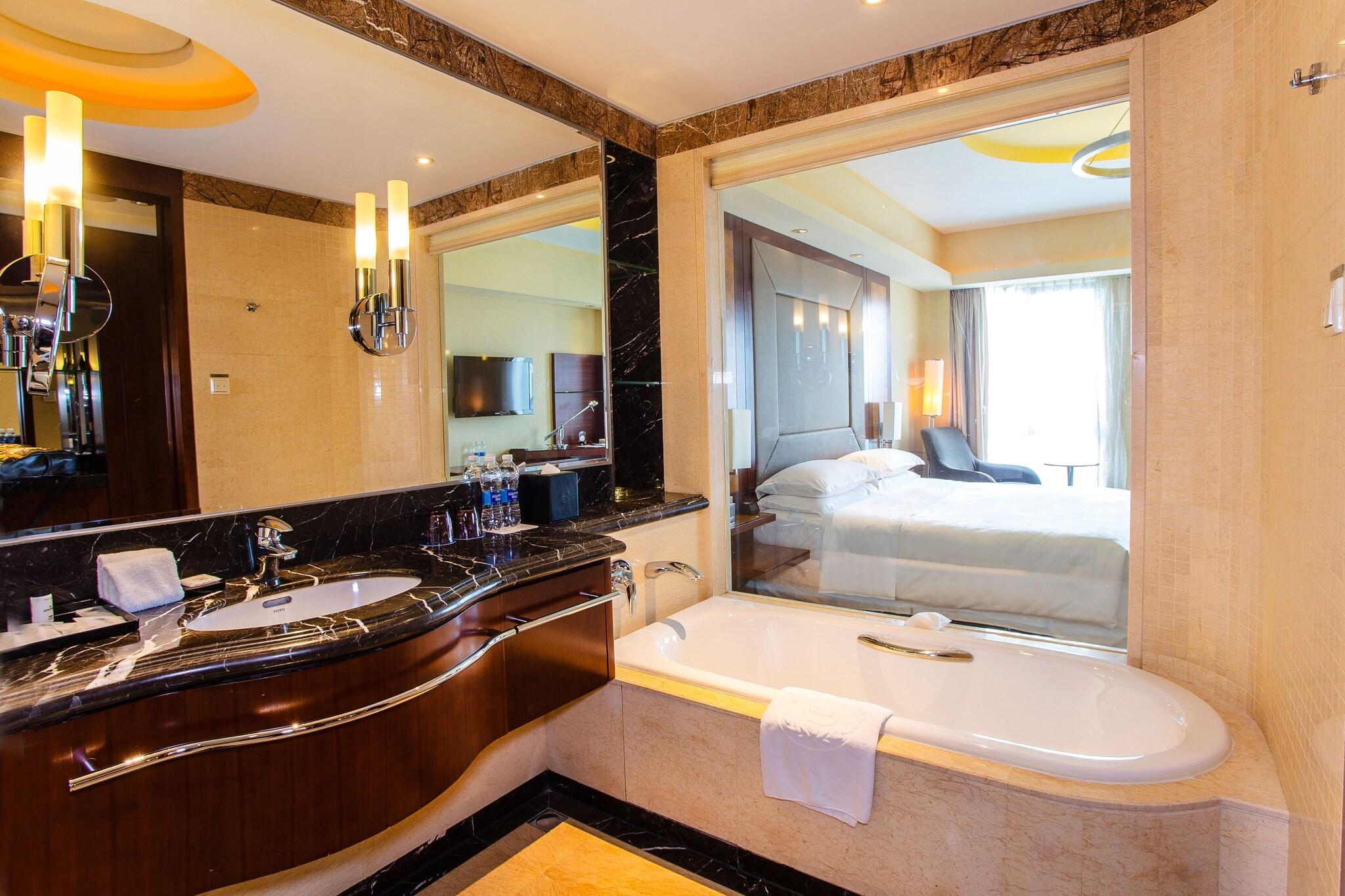 Double Superior King Bed