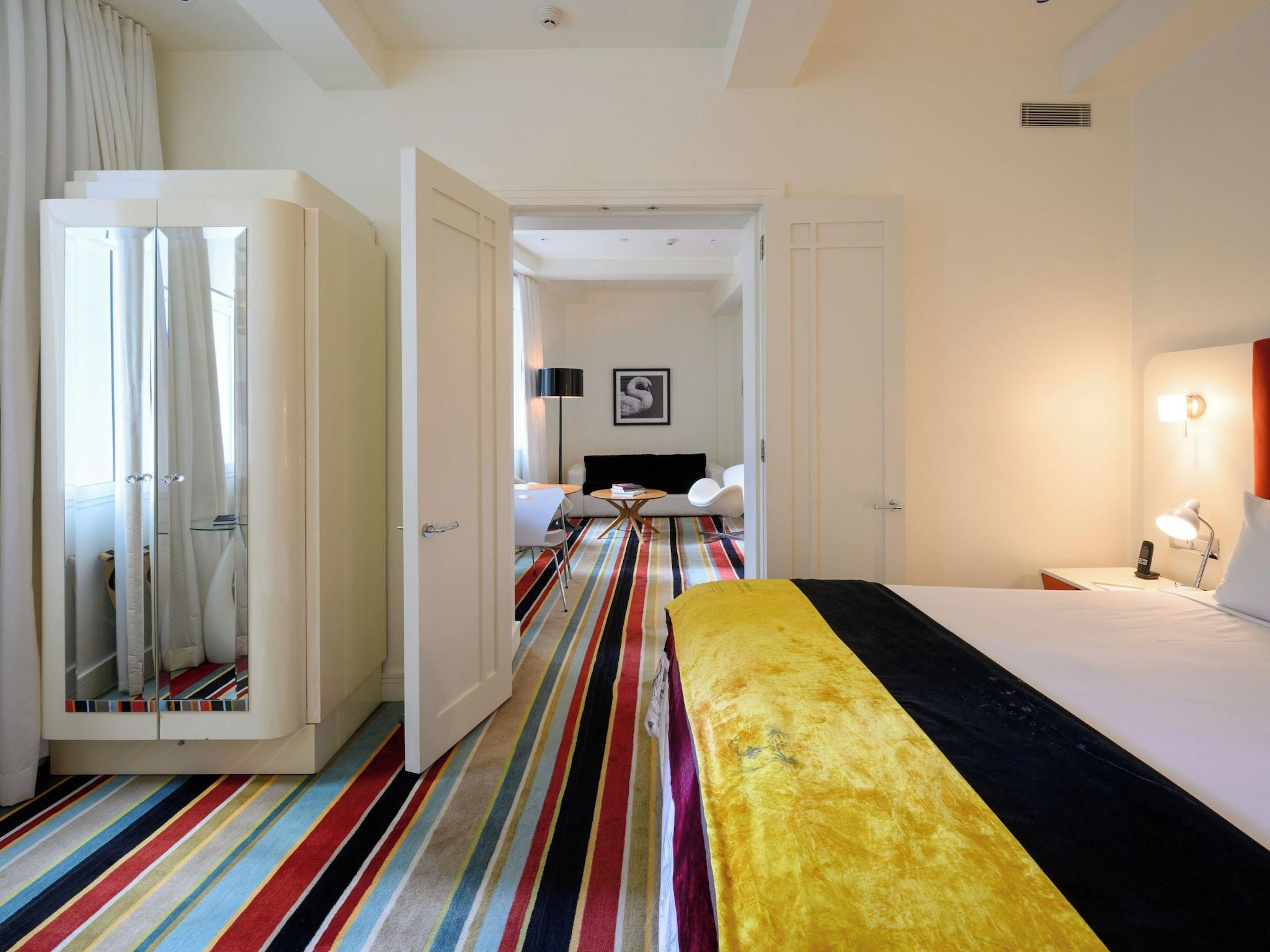 Suite Deluxe King Bed