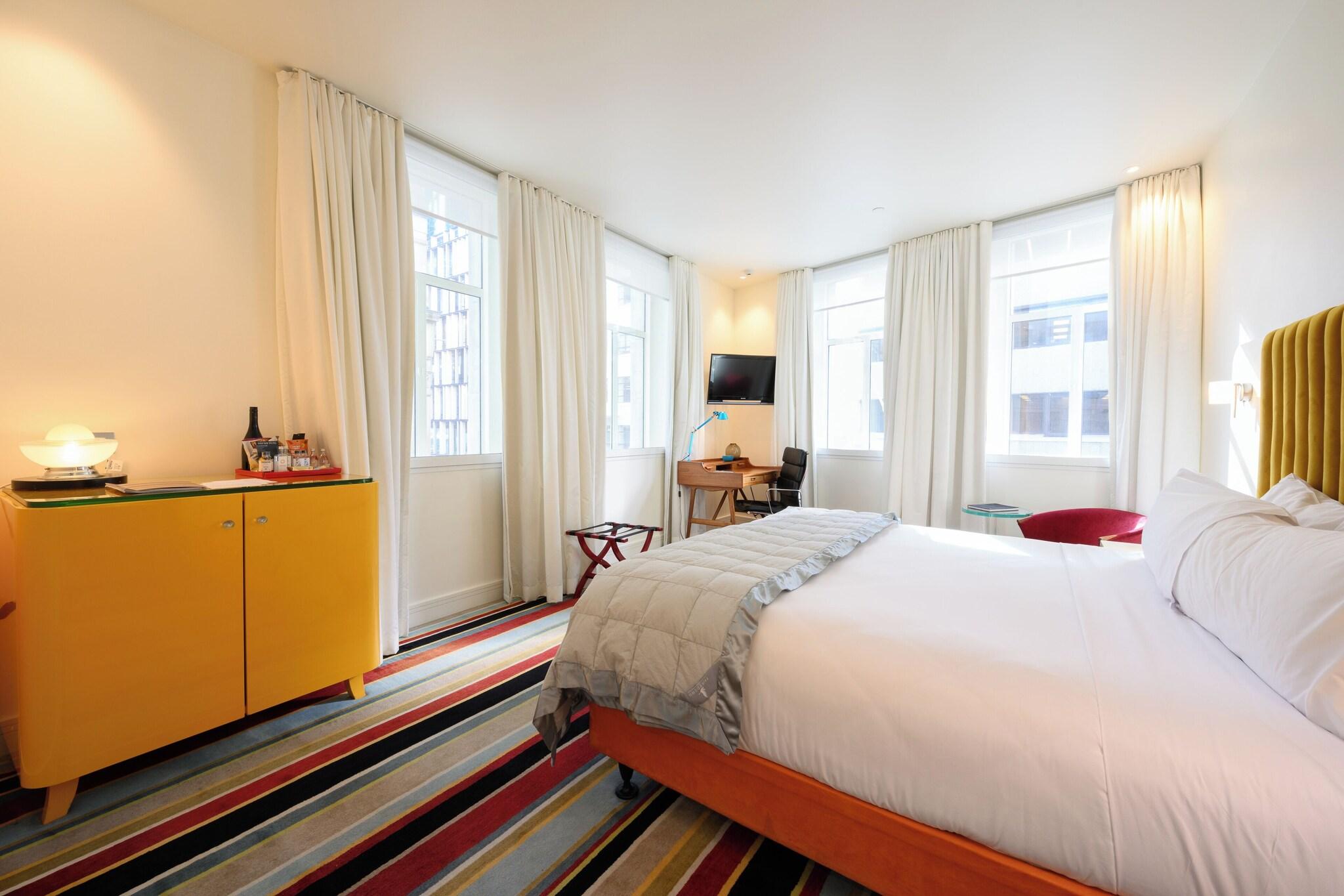 Double Superior King Bed