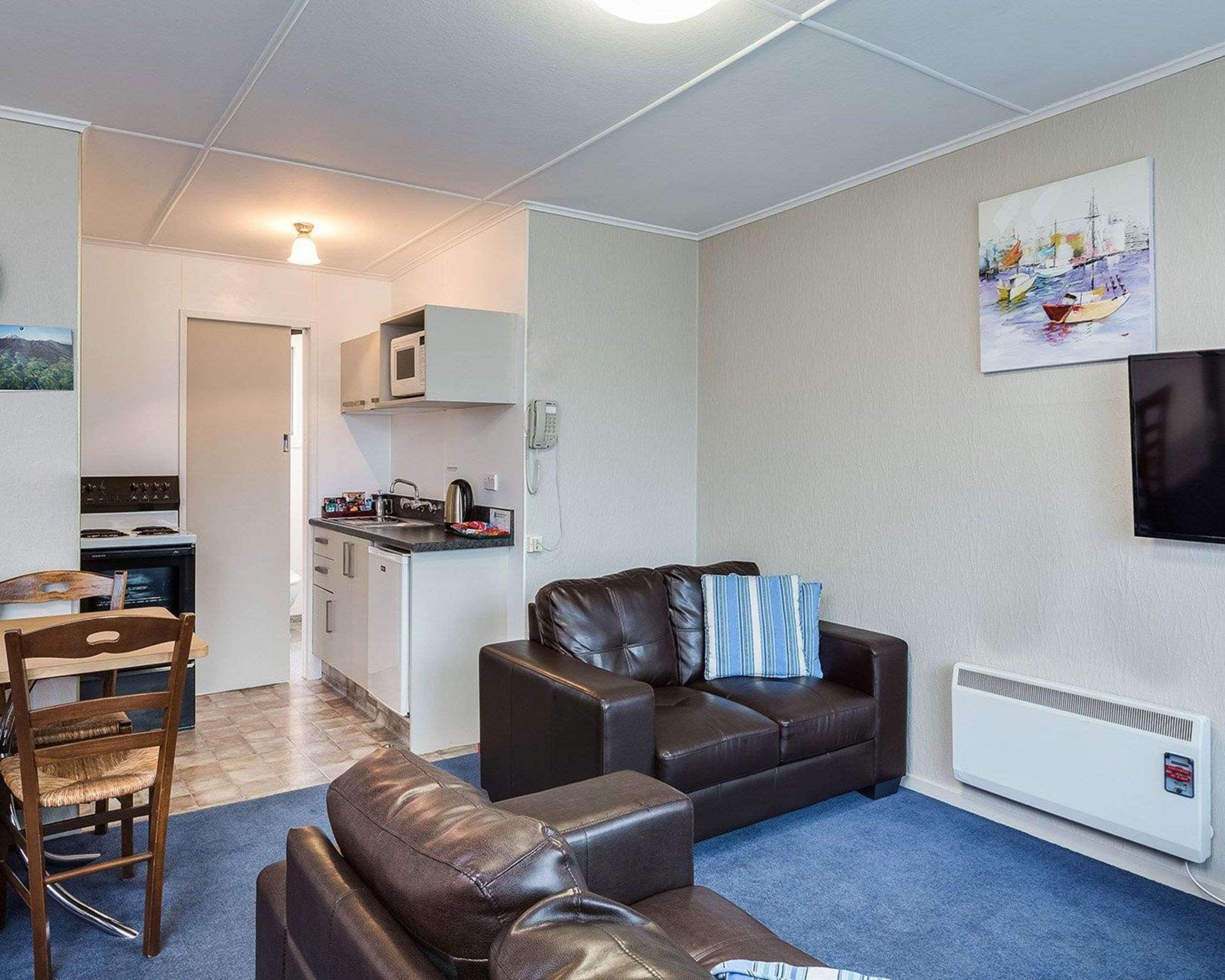 Suite Queen Size Bed