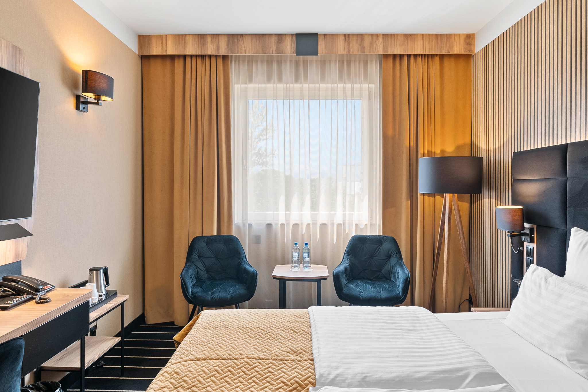 Double Single Business