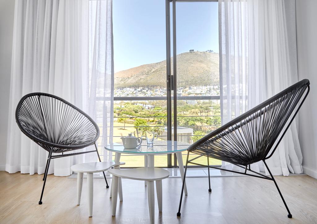 Single Mountain View