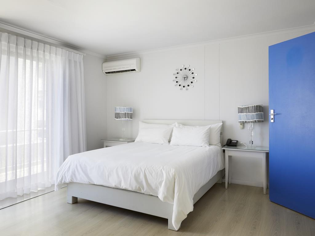 Single Mountain View