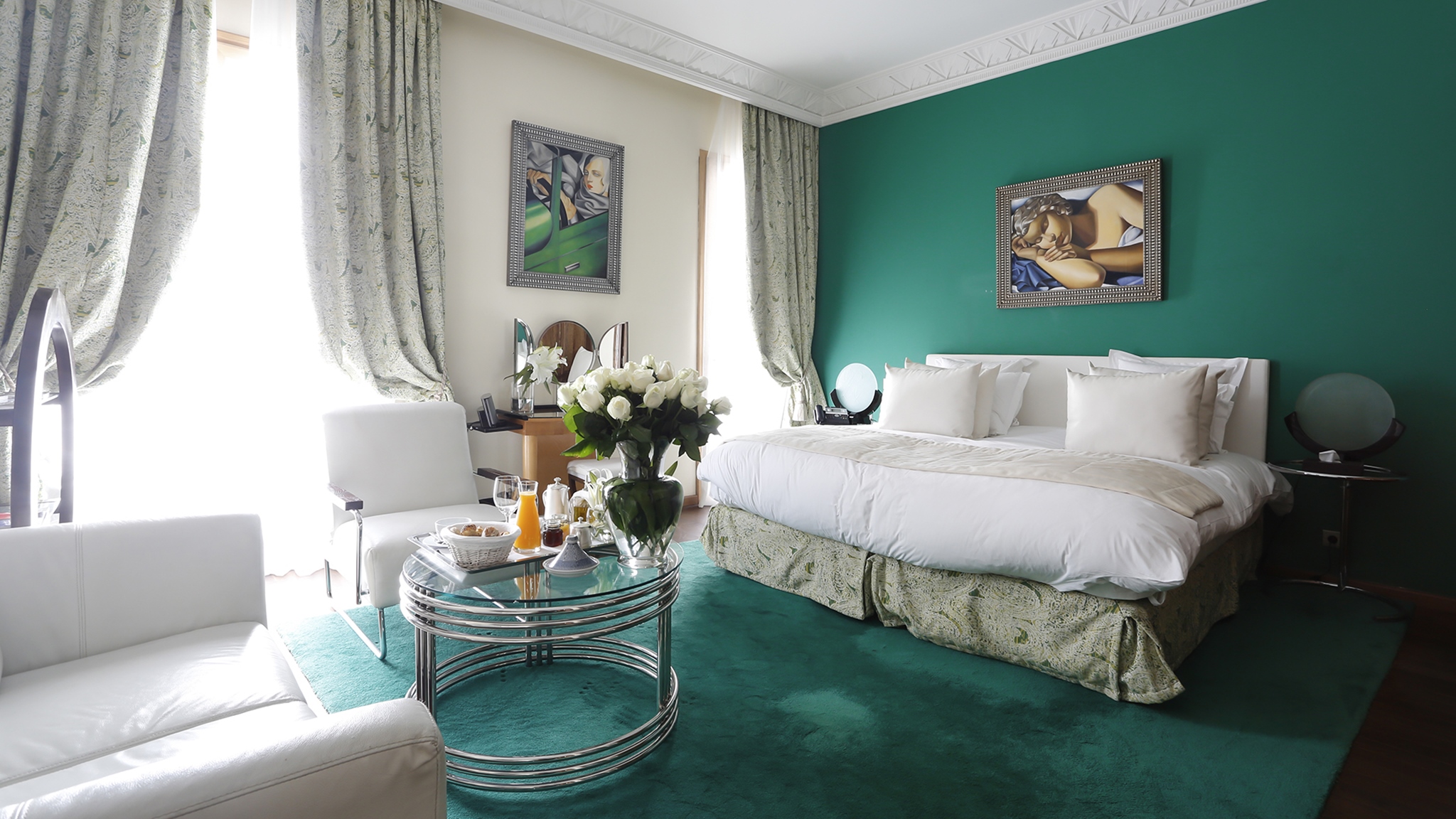 Junior Suite King Size Bed