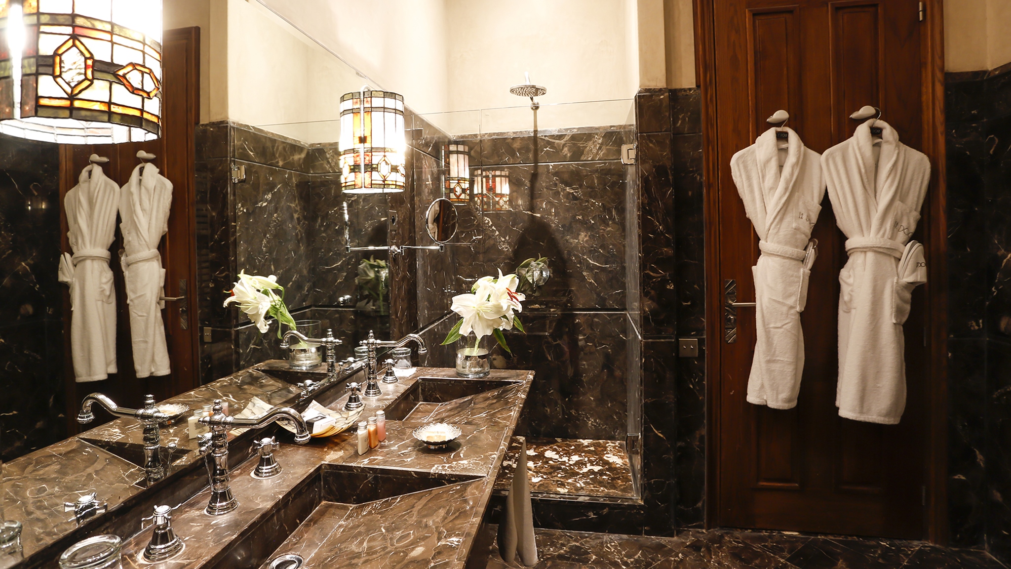 Junior Suite King Size Bed