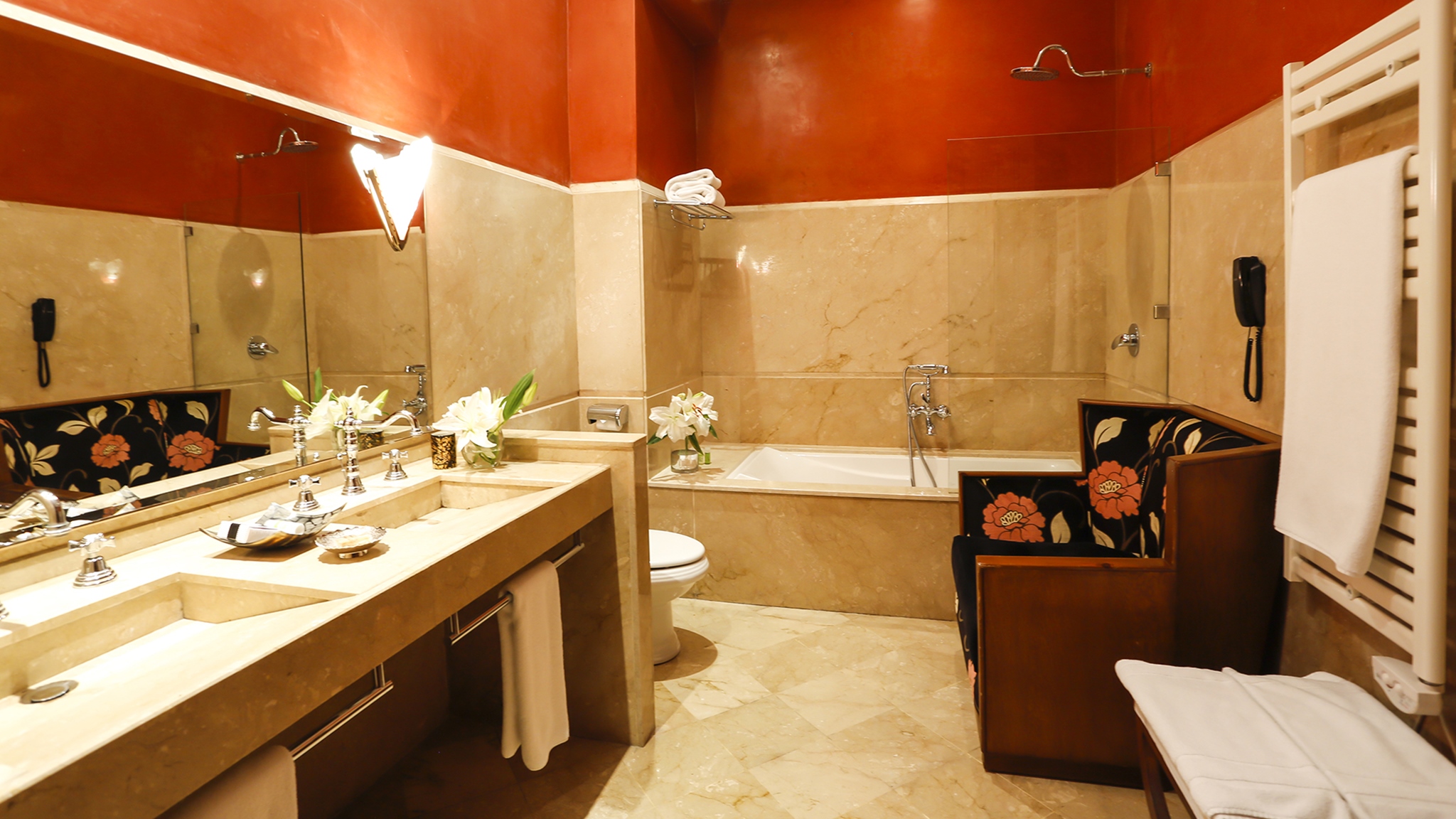 Junior Suite King Size Bed