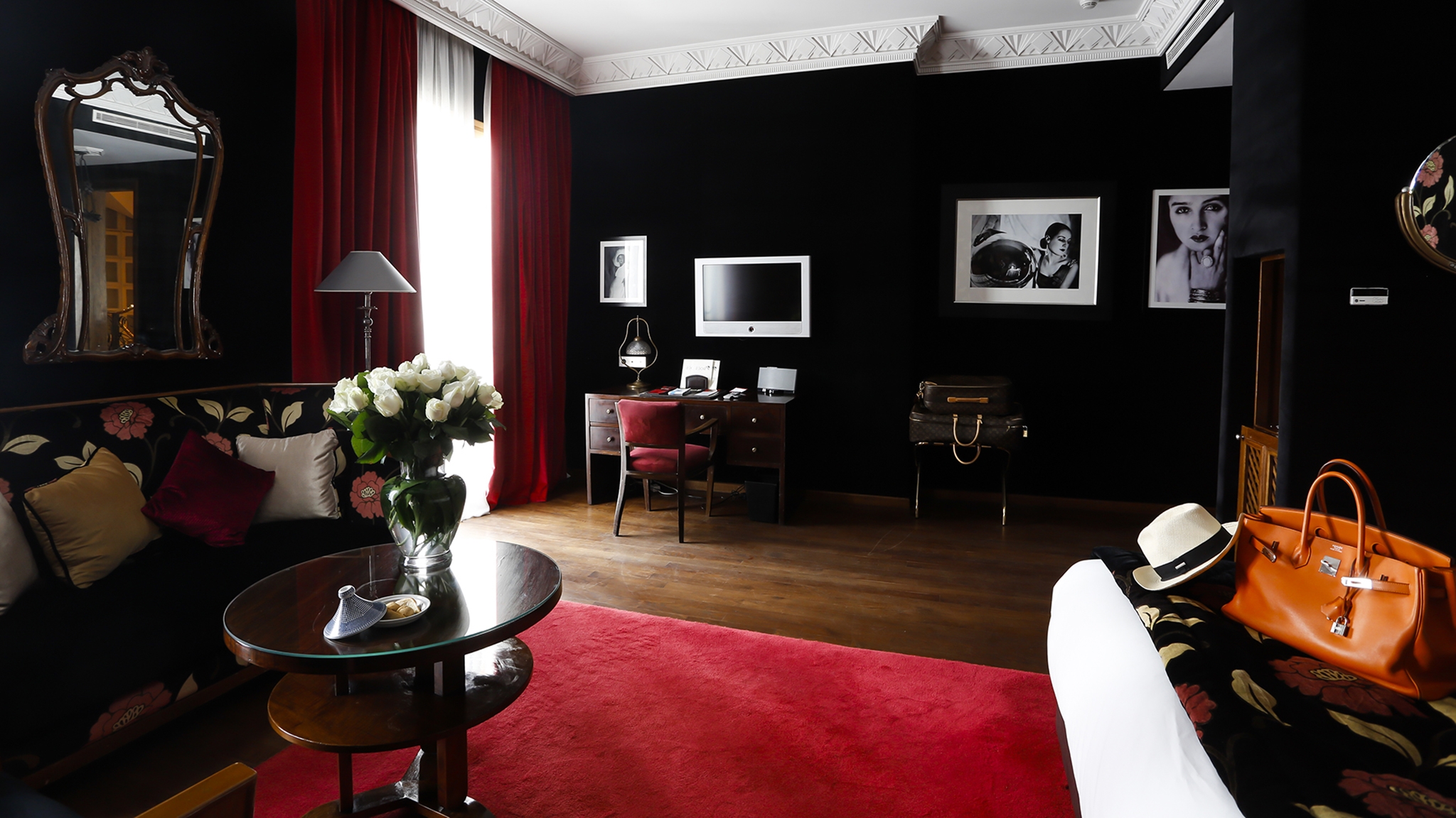 Junior Suite King Size Bed