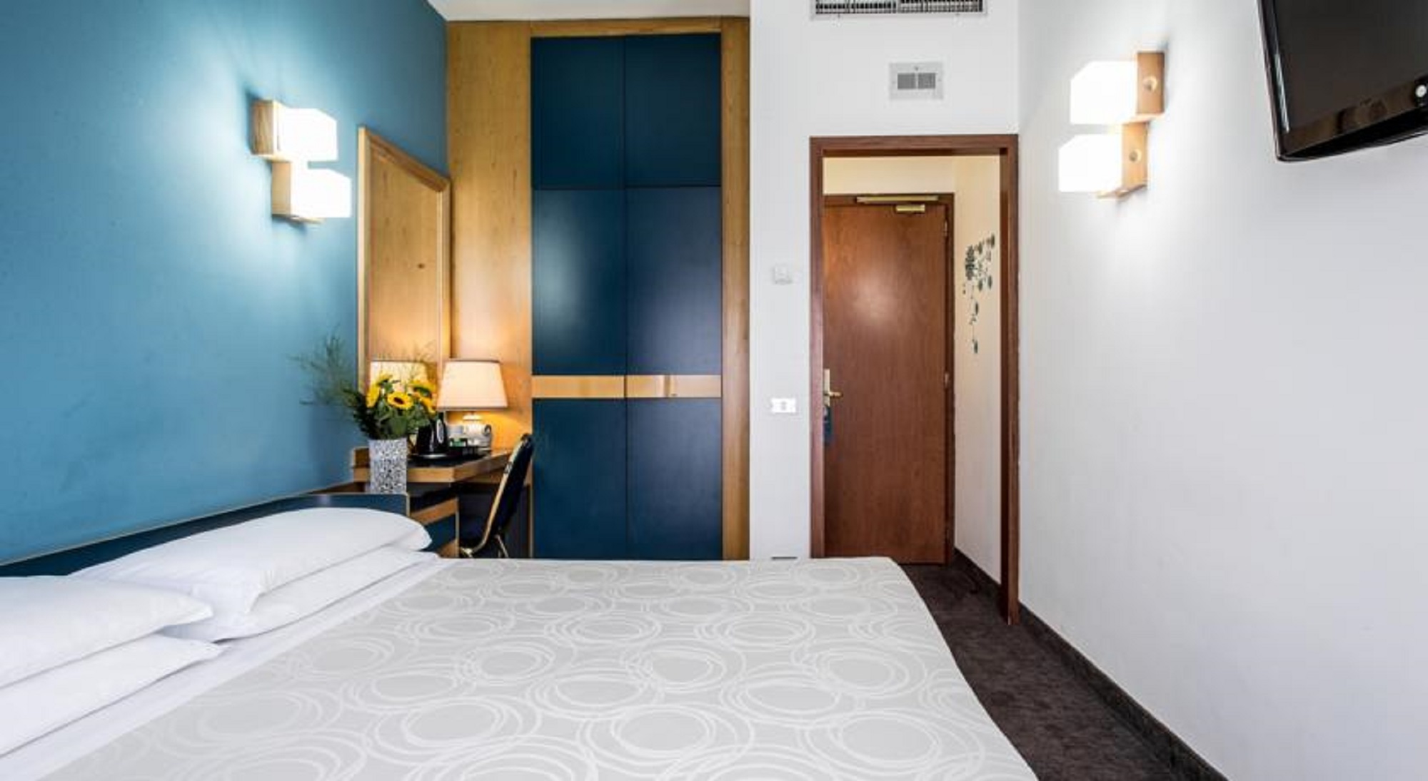 Double or Twin Standard