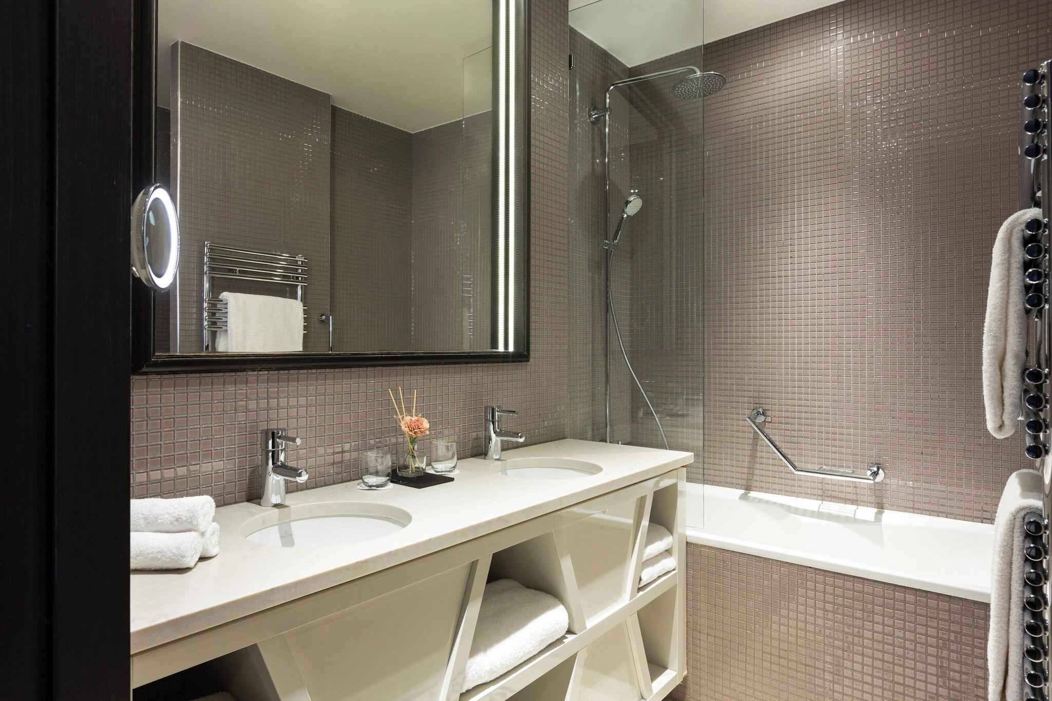 Suite Two Double Beds