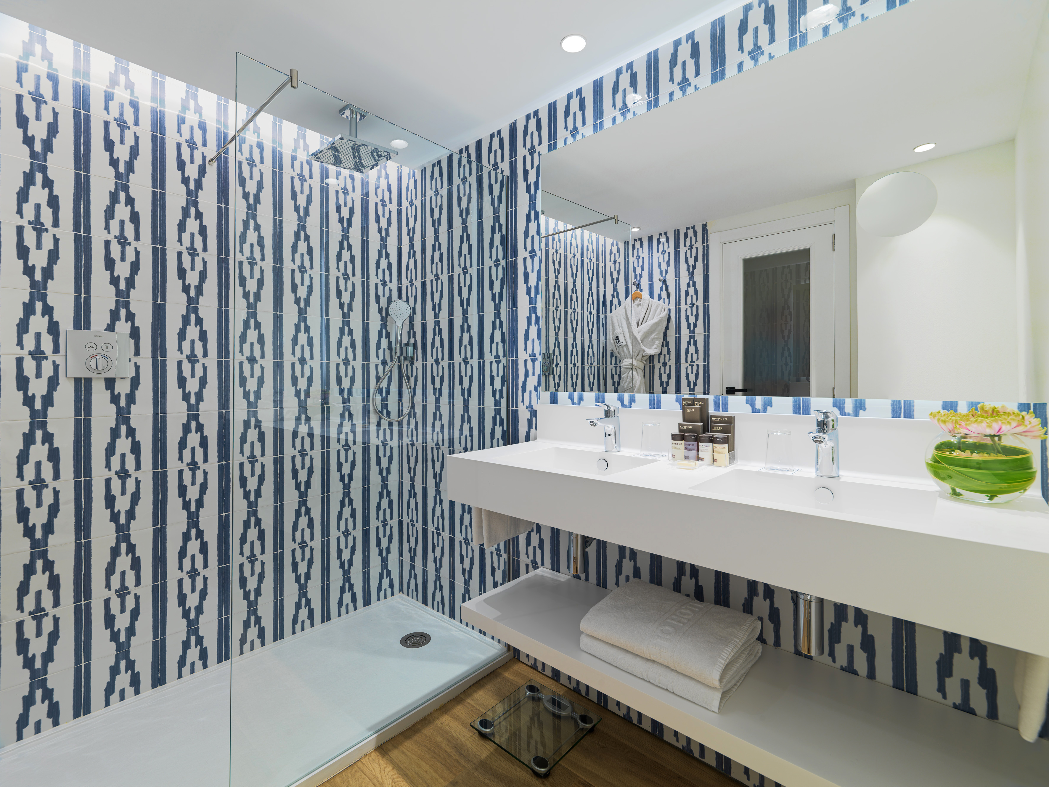 Double Single Superior