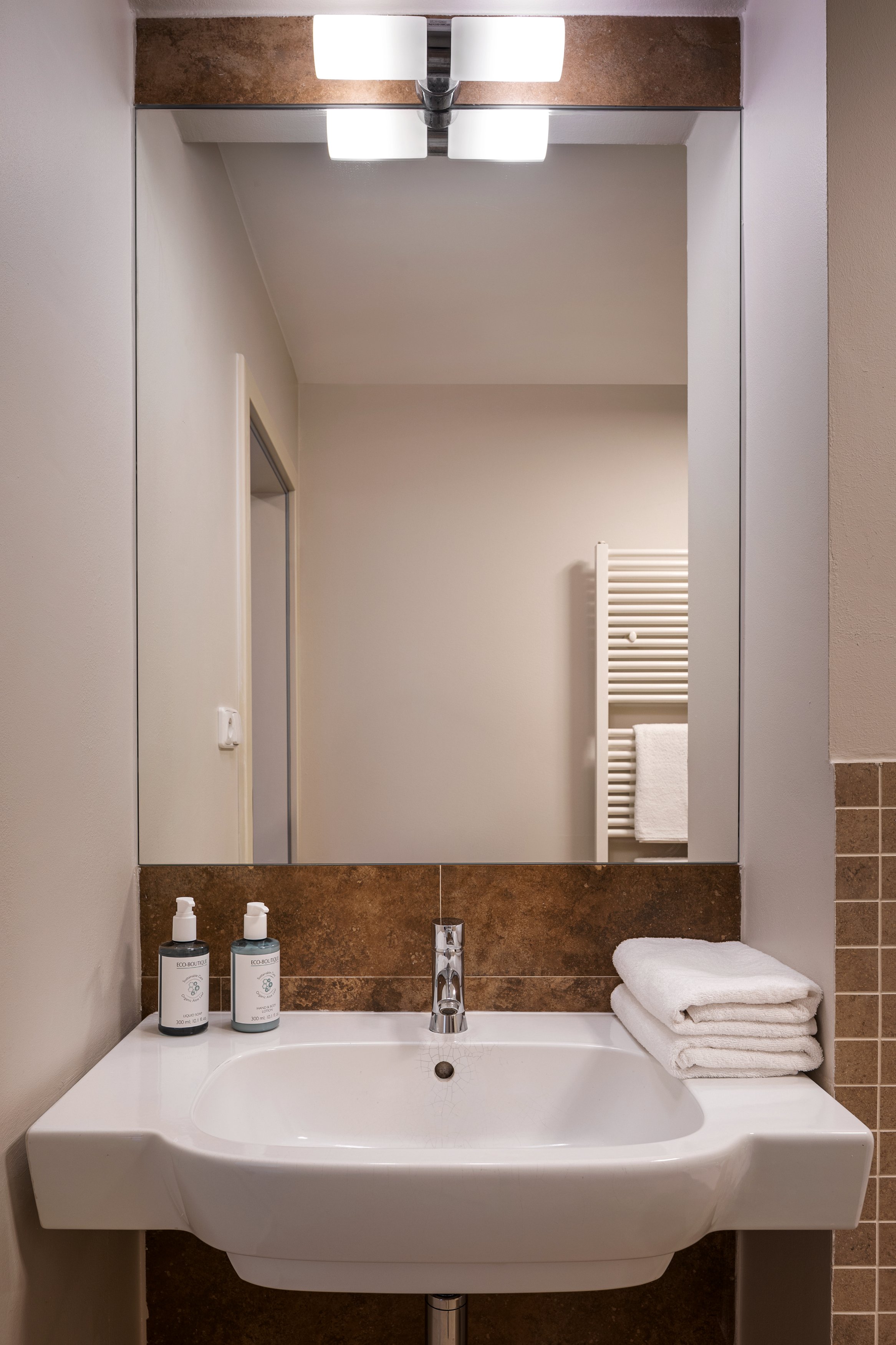 Double or Twin One Bedroom